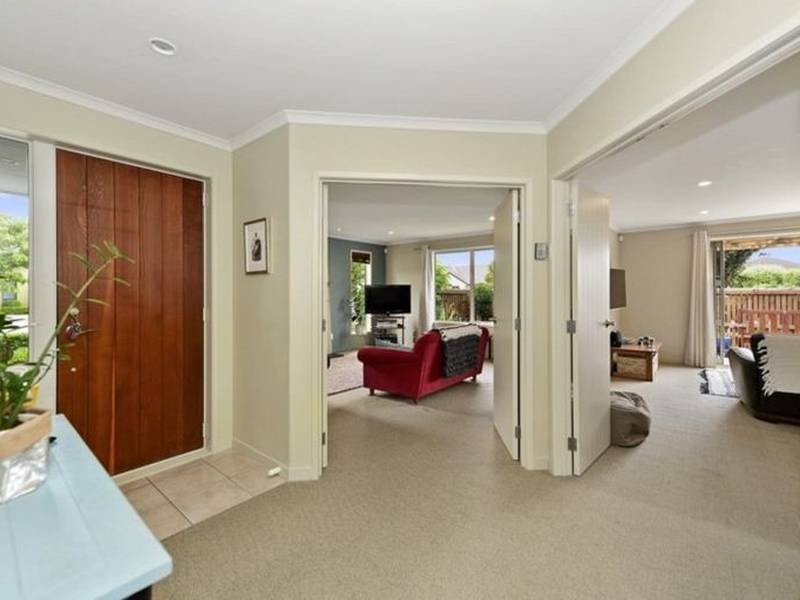 1 Acton Vale, ROTOTUNA