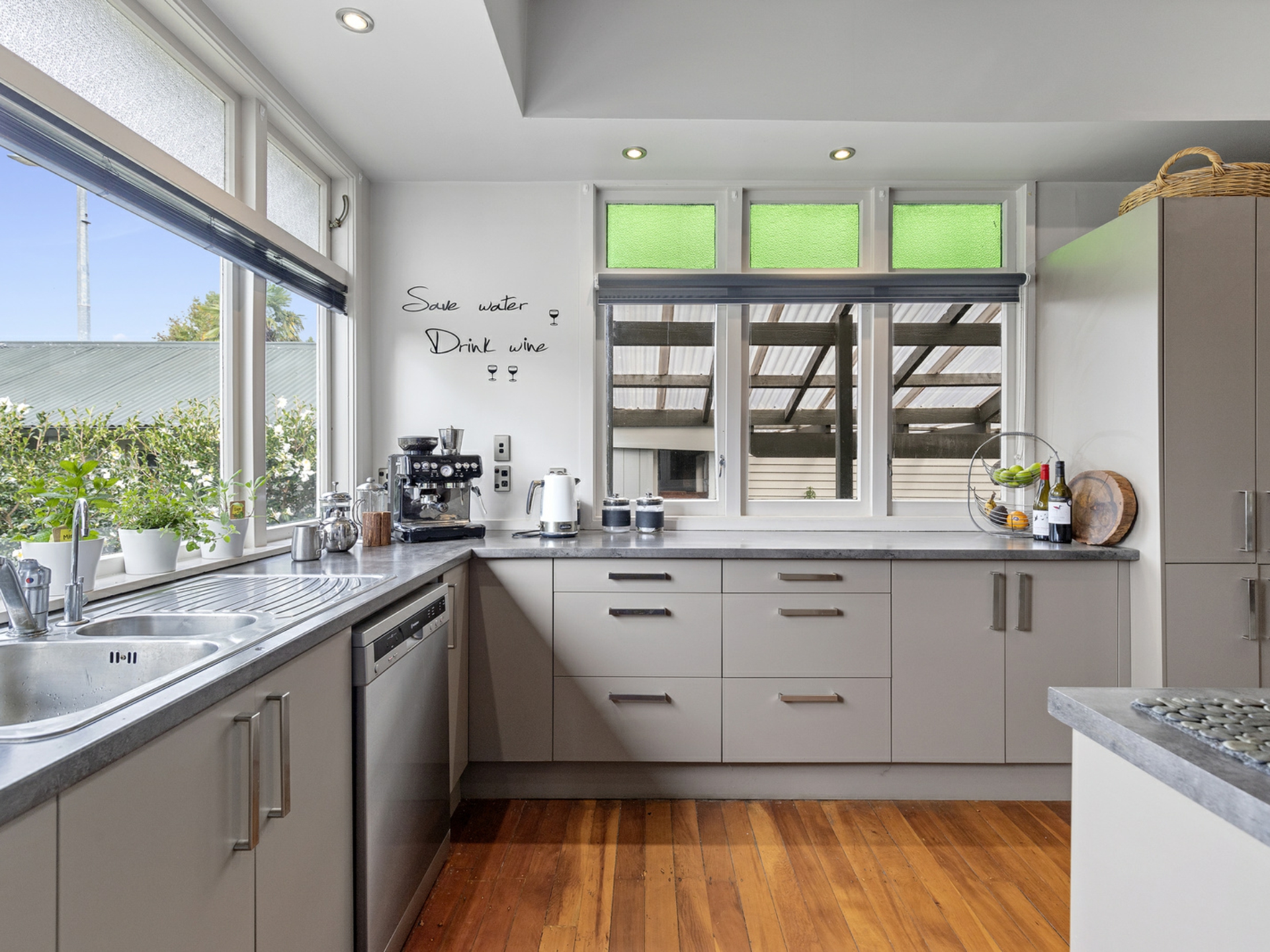 28 Waikato Esplanade, NGARUAWAHIA