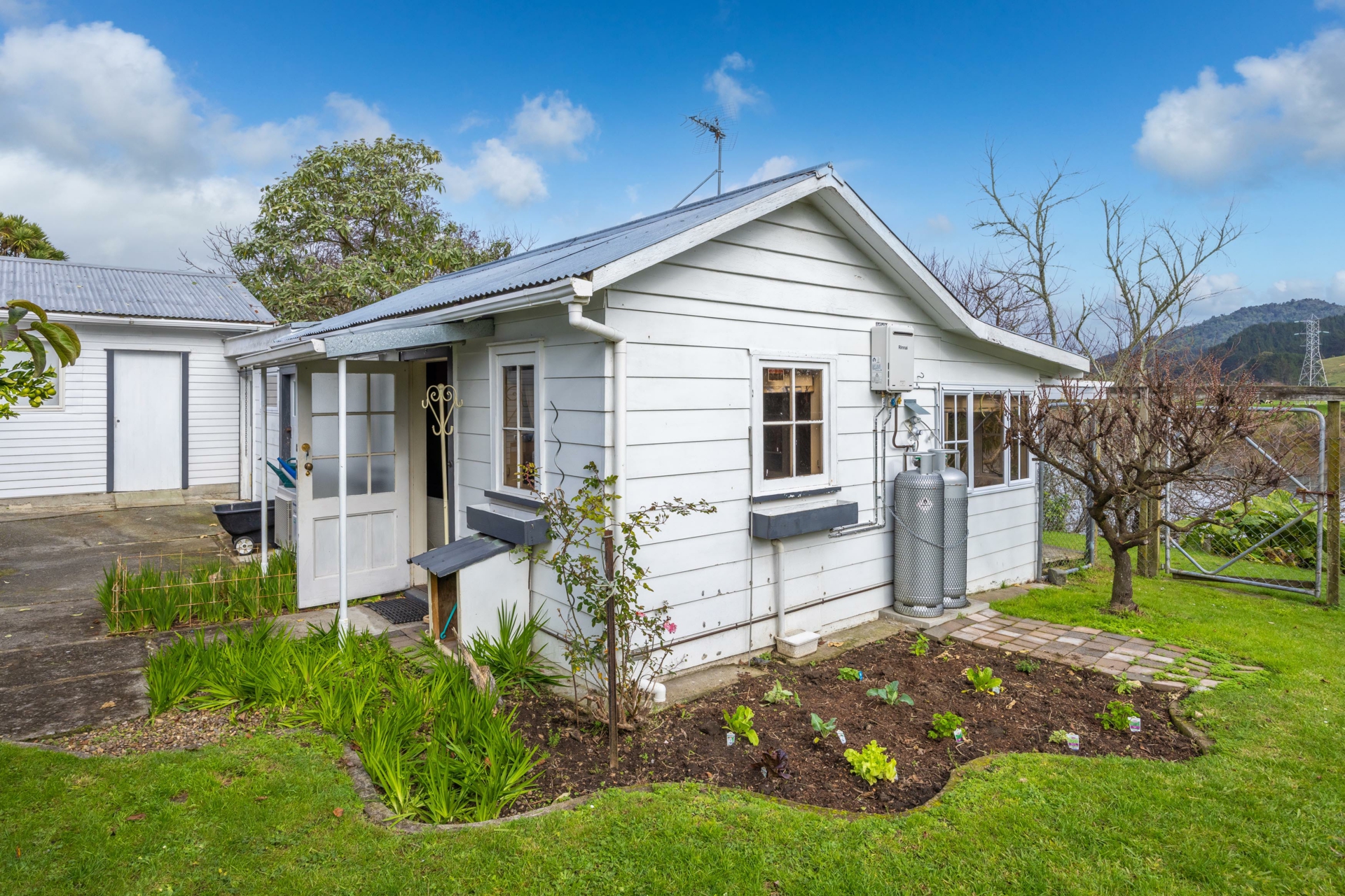 64 Great South Road, TAUPIRI