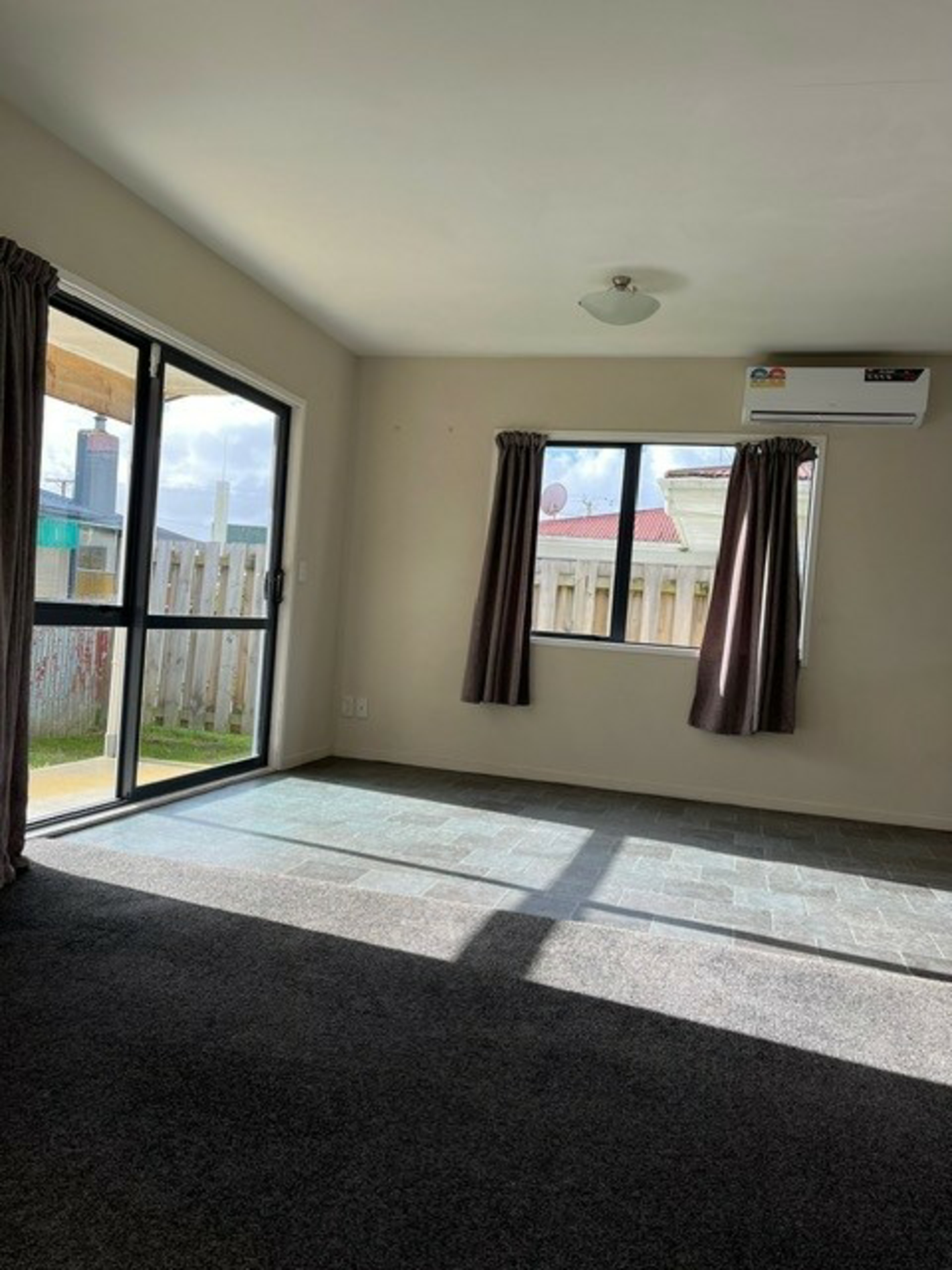Huntly, 3700