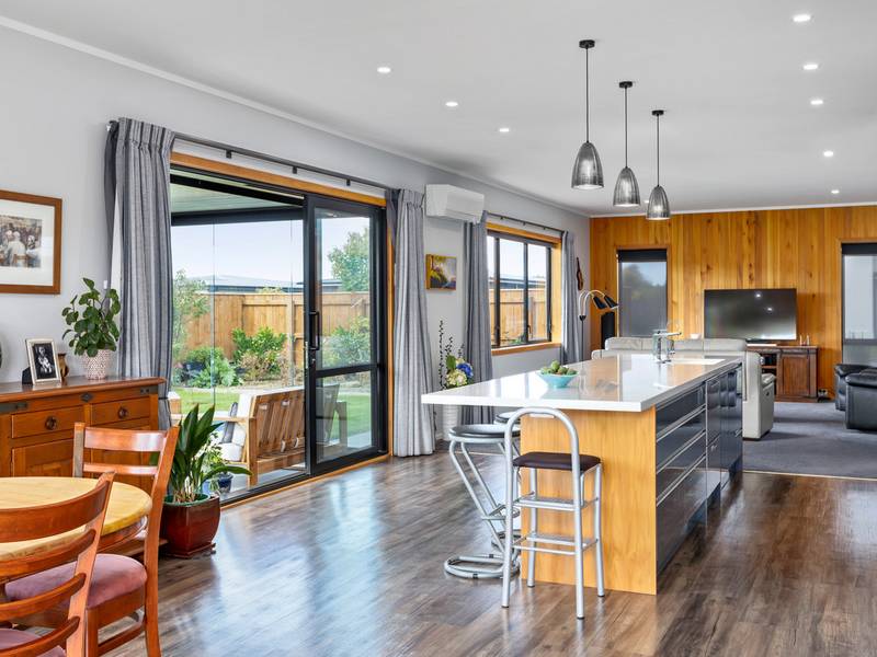 17 Plains Avenue, MASTERTON