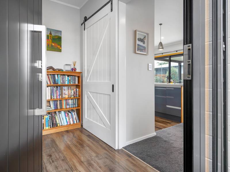 17 Plains Avenue, MASTERTON