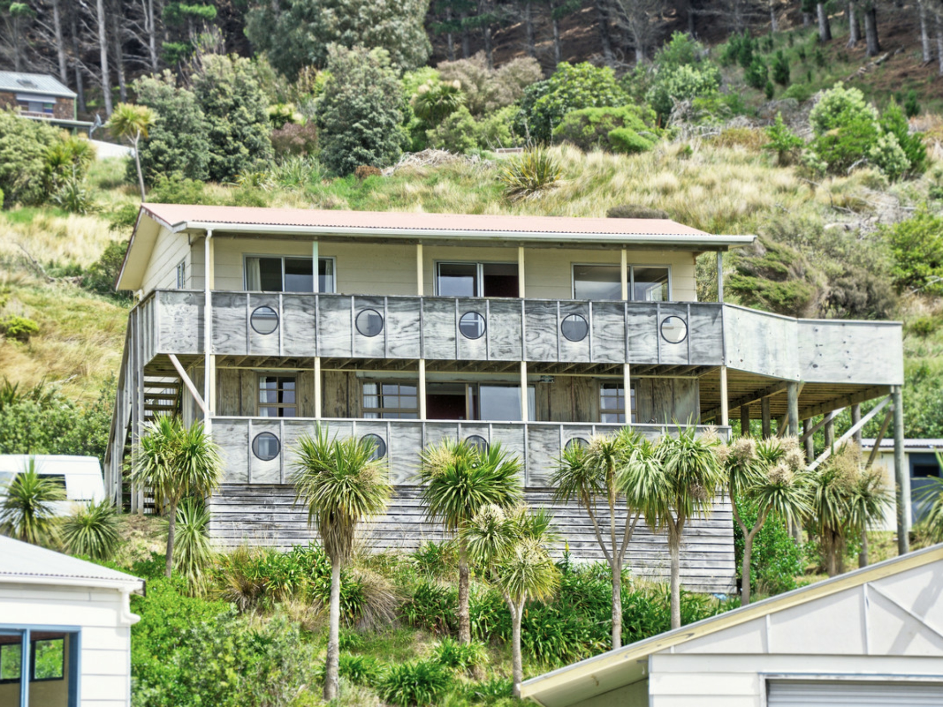 16 Sandy Bay Drive, CASTLEPOINT