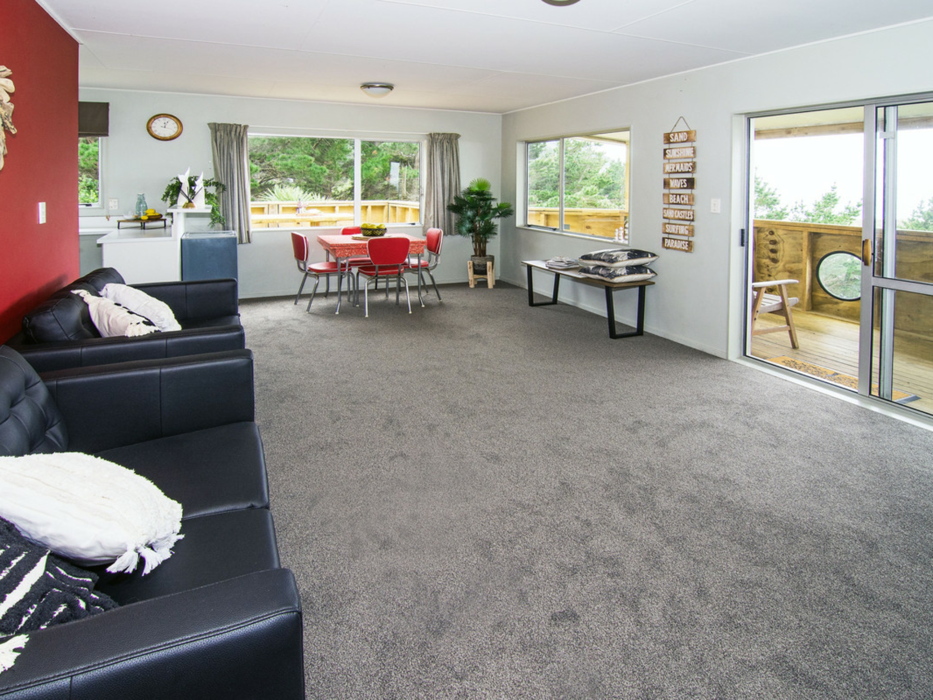16 Sandy Bay Drive, CASTLEPOINT