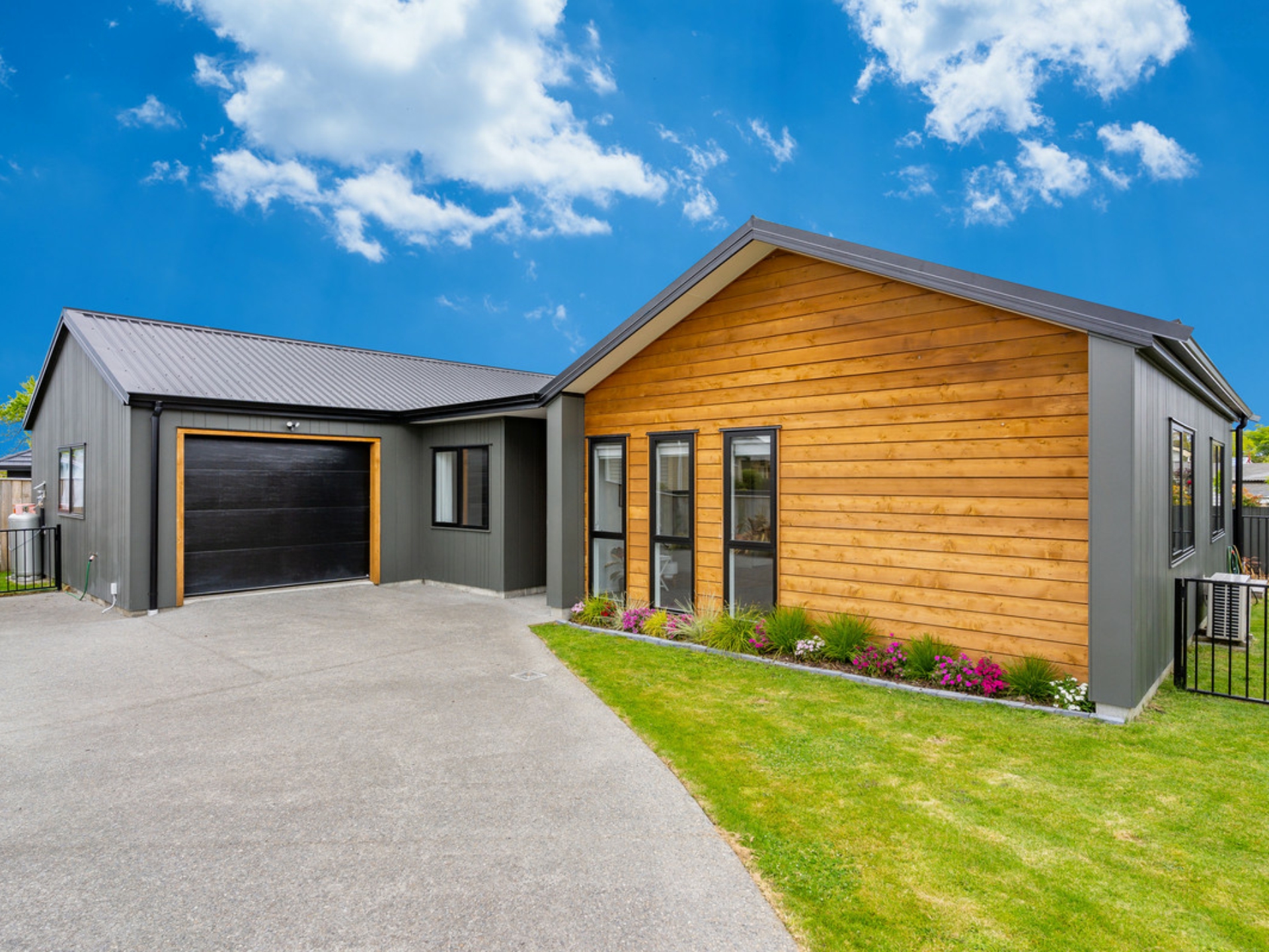 17 Tarata Grove, MASTERTON