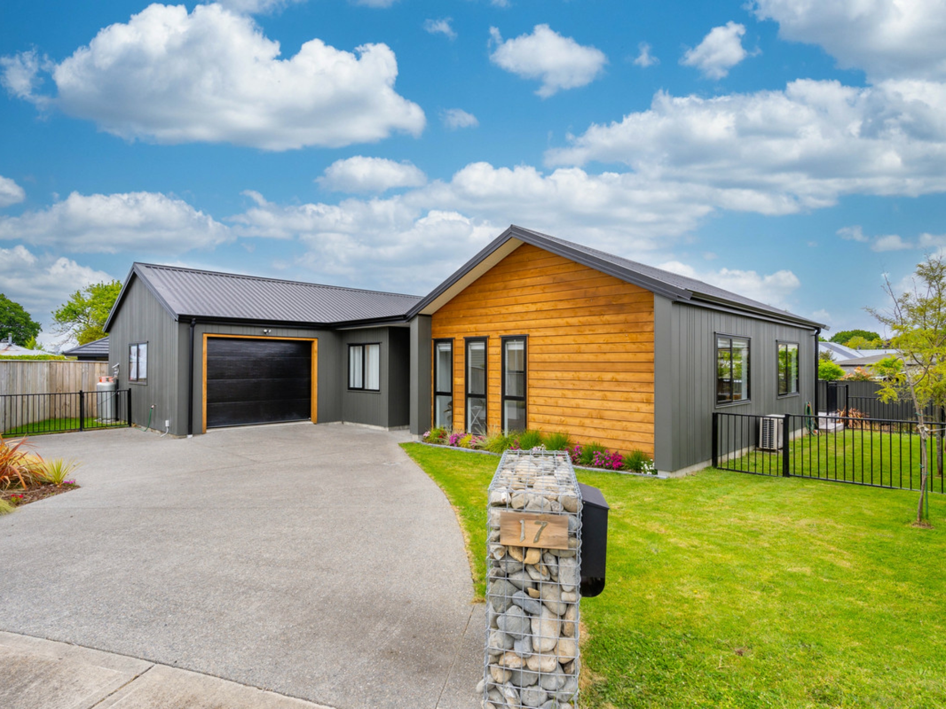 17 Tarata Grove, MASTERTON