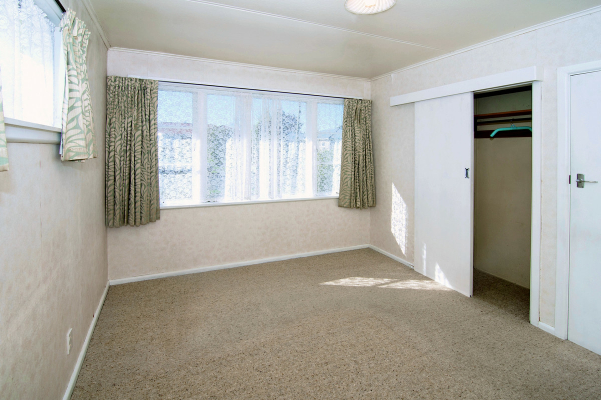 31 Rugby Street, MASTERTON