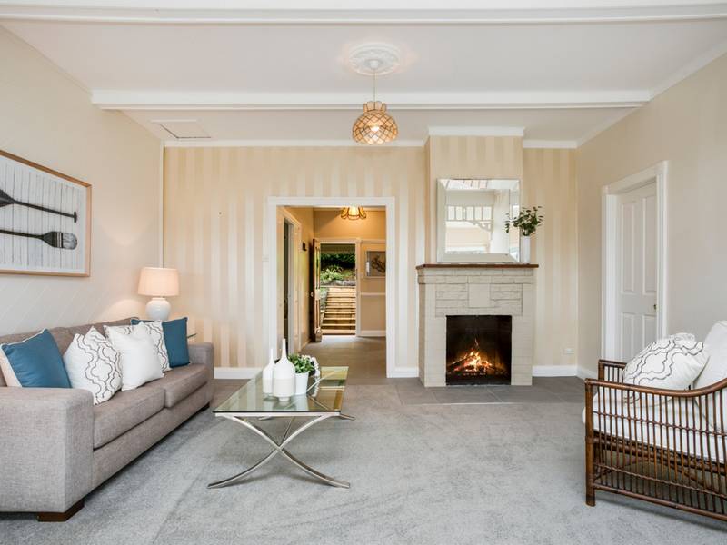 39 Hillcrest Avenue, MONA VALE