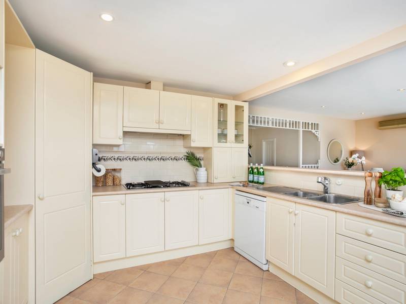 39 Hillcrest Avenue, MONA VALE