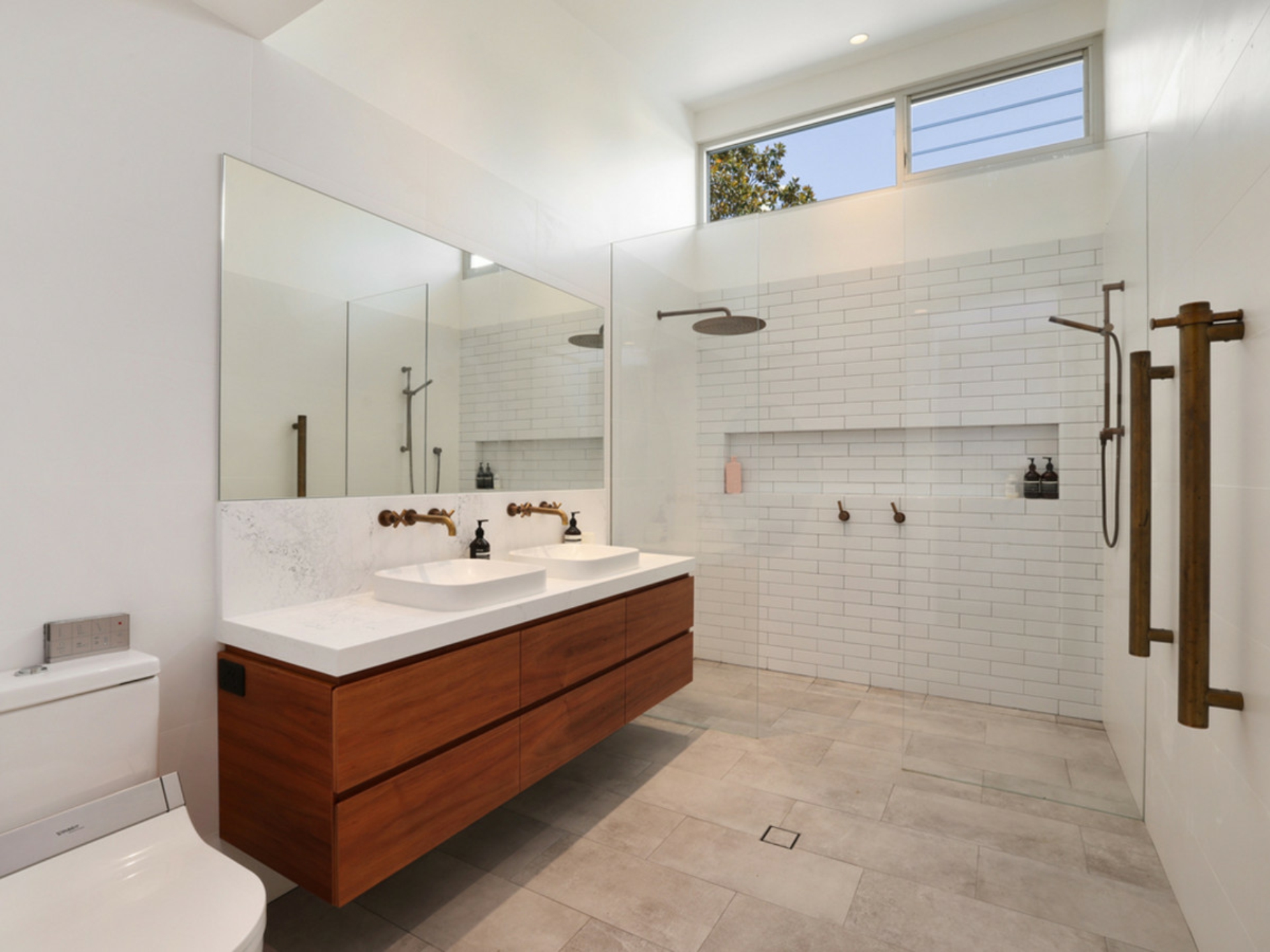 112 Crescent Road, NEWPORT