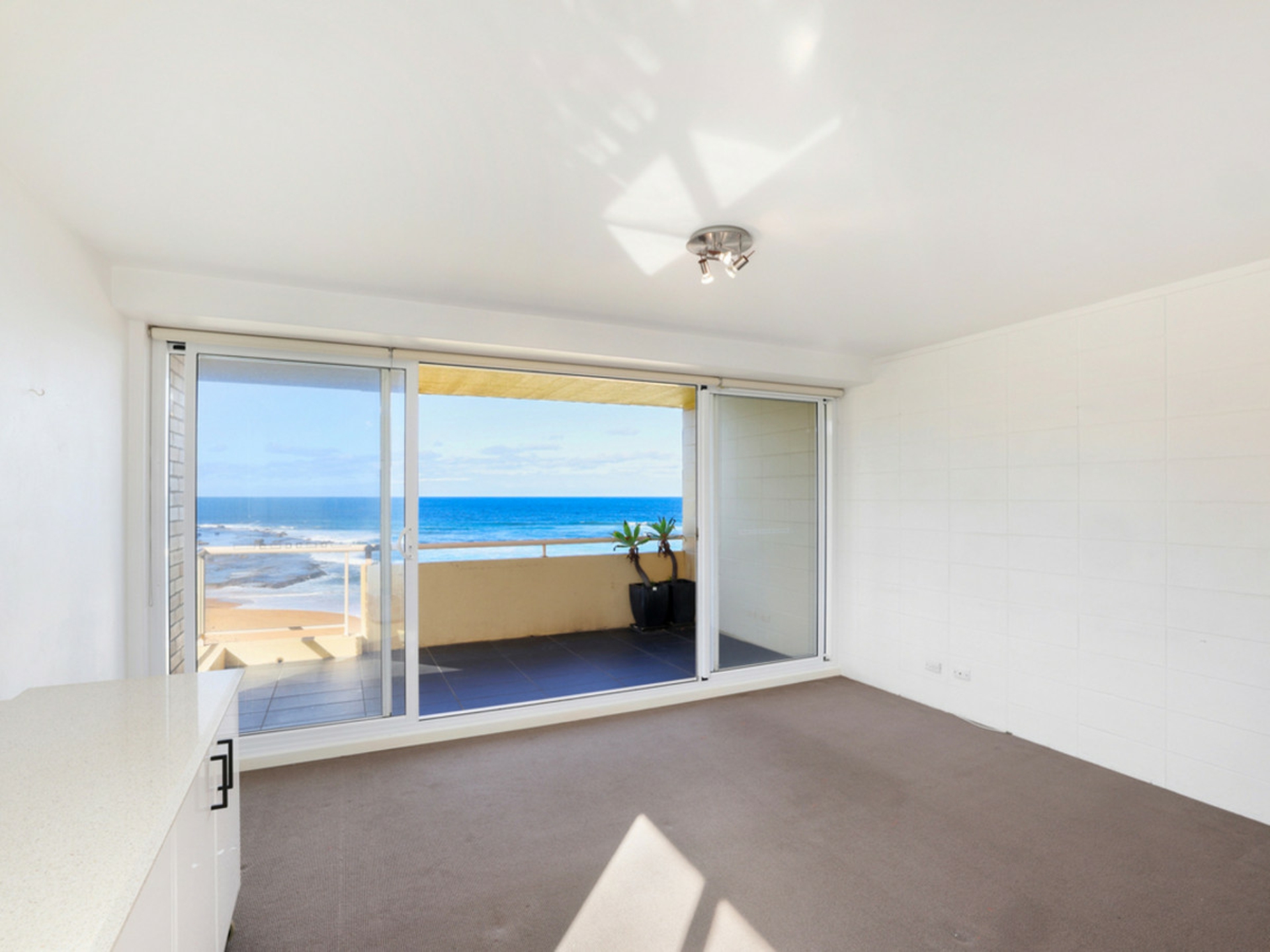 11/35 Surfview Road, MONA VALE