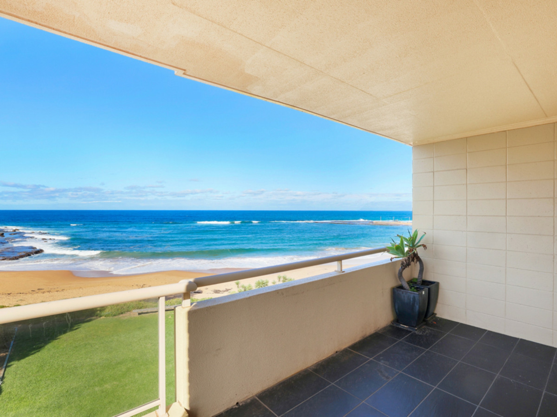 11/35 Surfview Road, MONA VALE