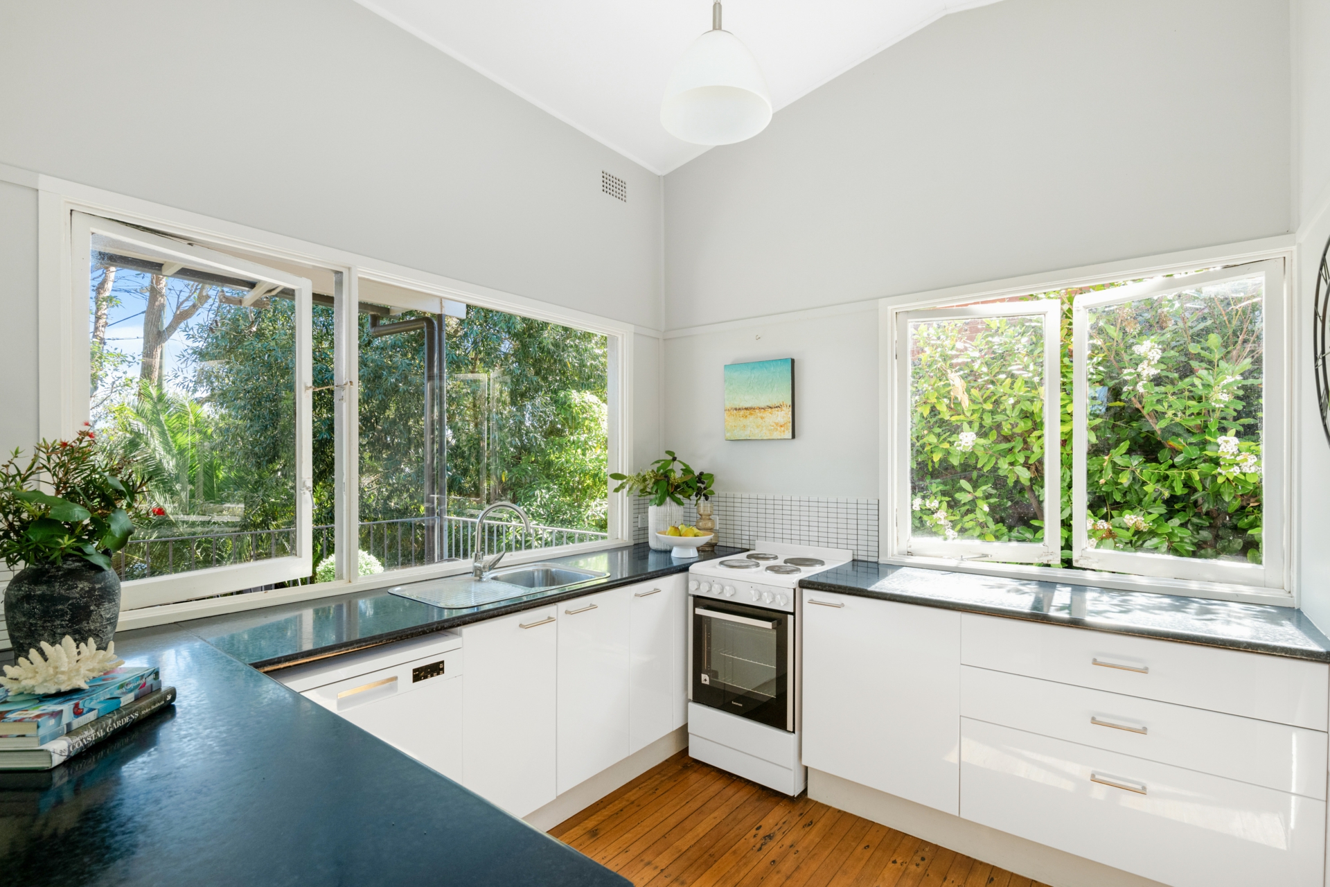 6 Coronation Street Mona Vale NSW Property Details LJ Hooker