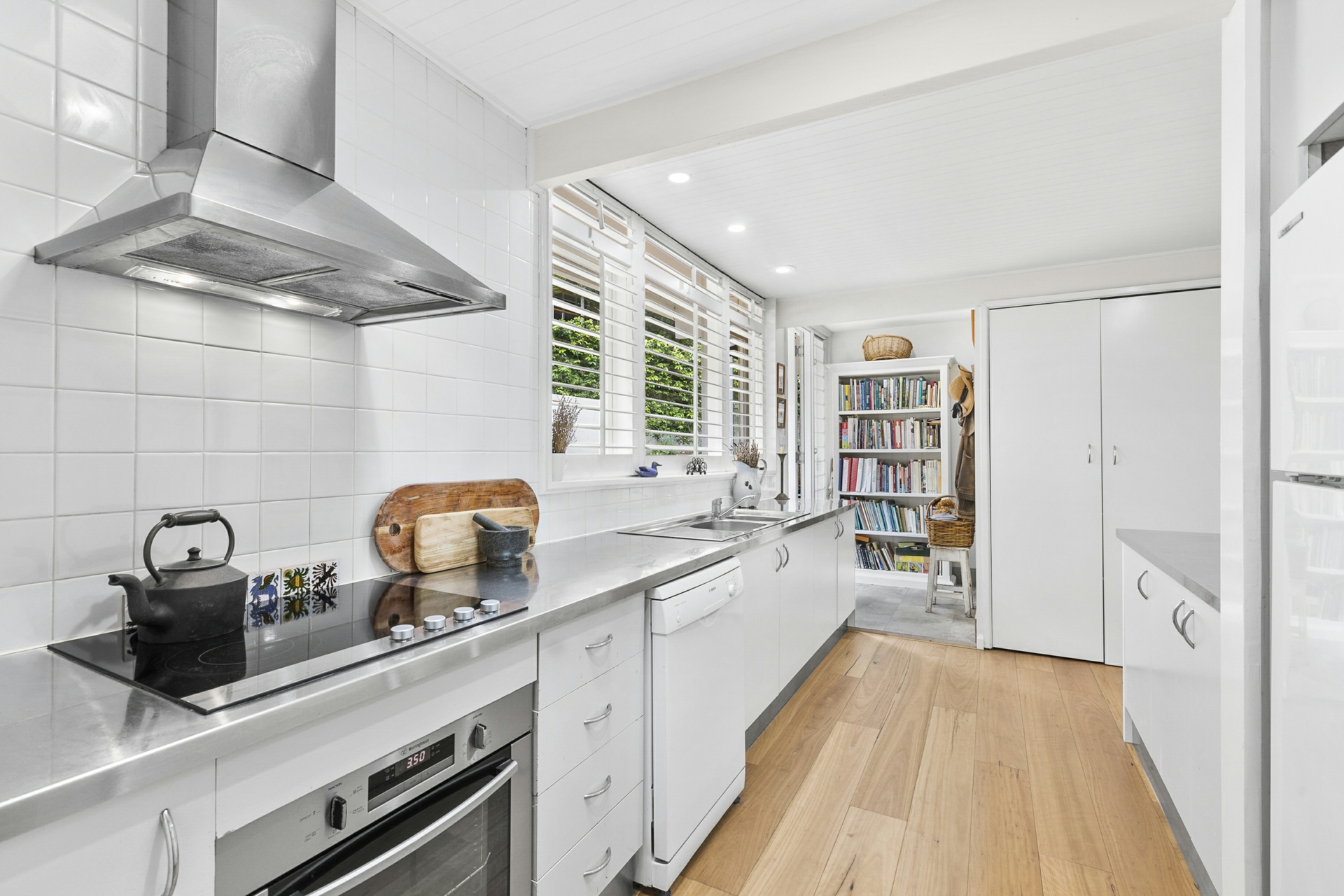 38 Therry Street Avalon Beach NSW Property Details LJ Hooker