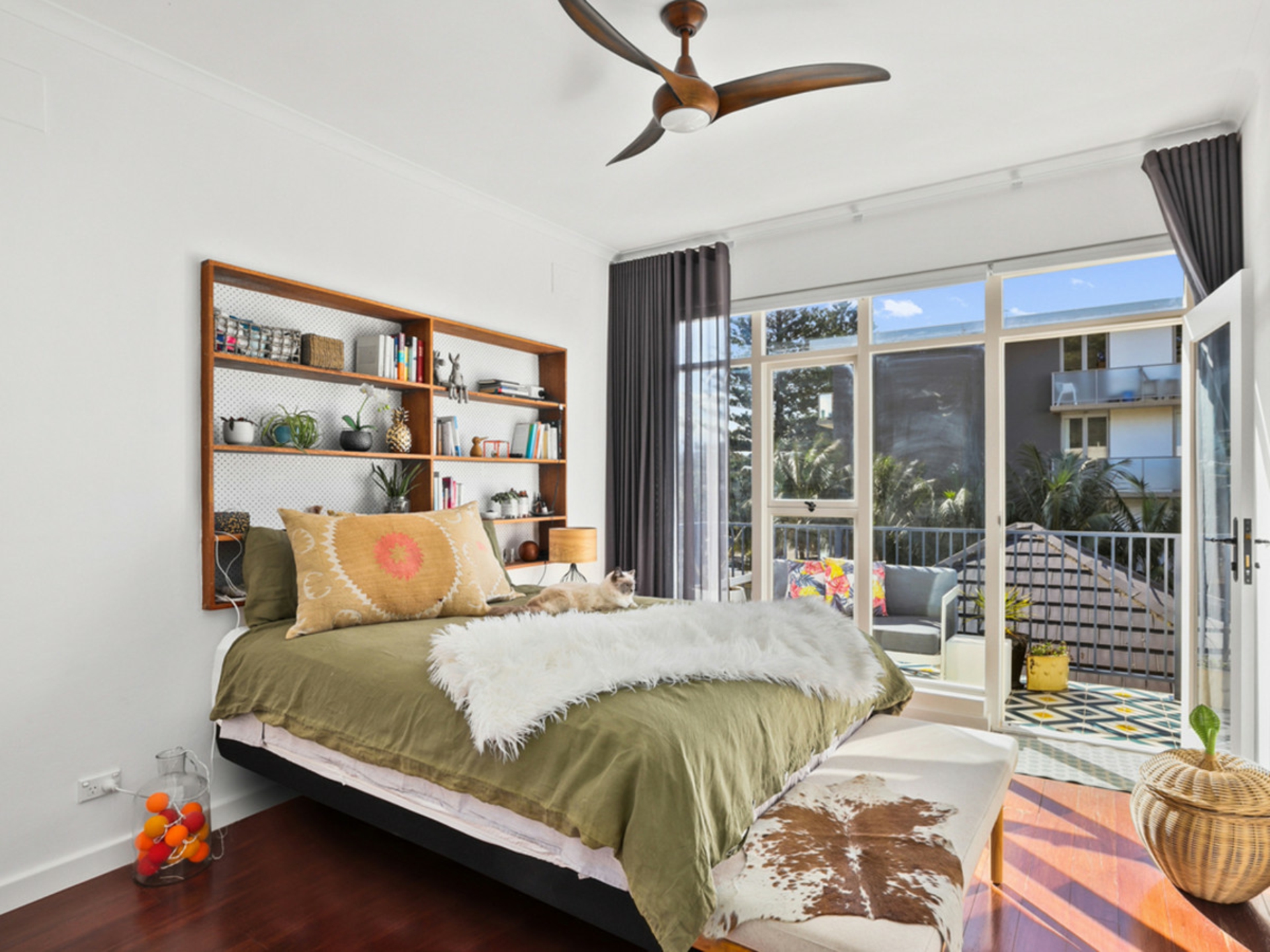7/13 Surfview Road, MONA VALE