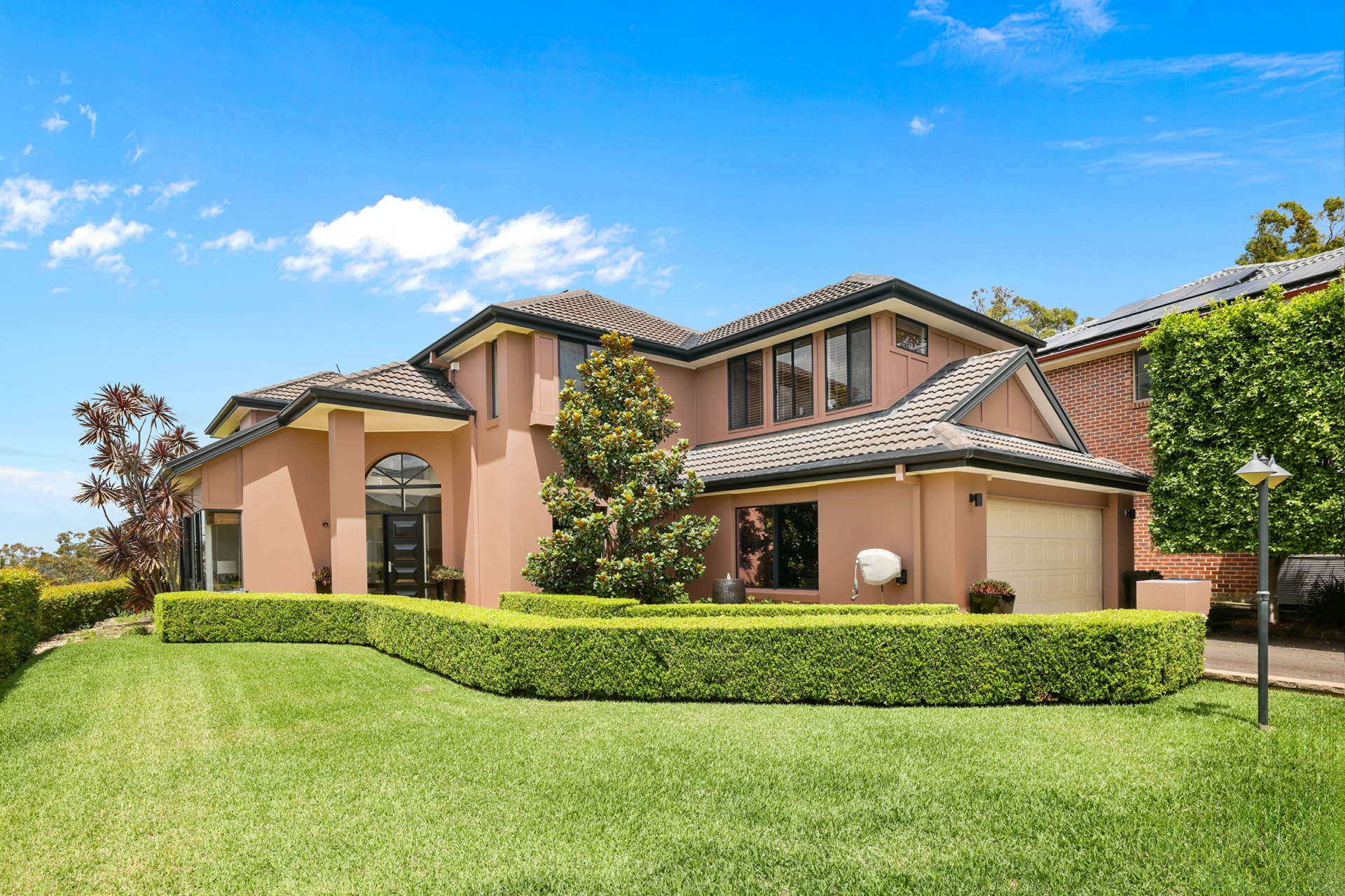 41 Laurel Road West, INGLESIDE