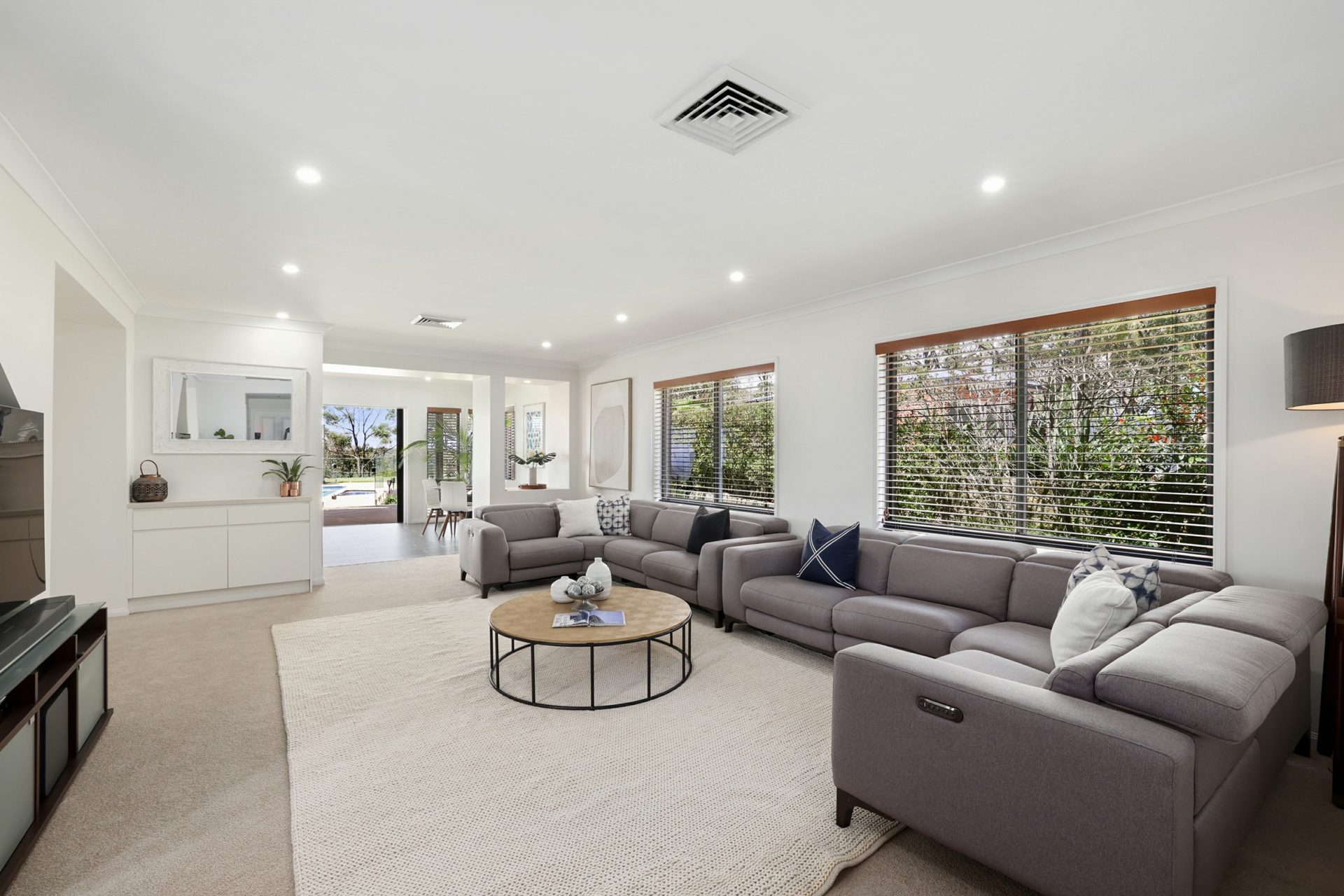 41 Laurel Road West, INGLESIDE