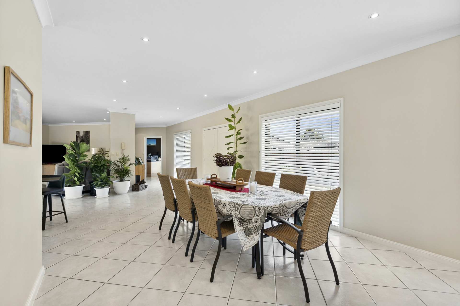 56 Waratah Road, INGLESIDE