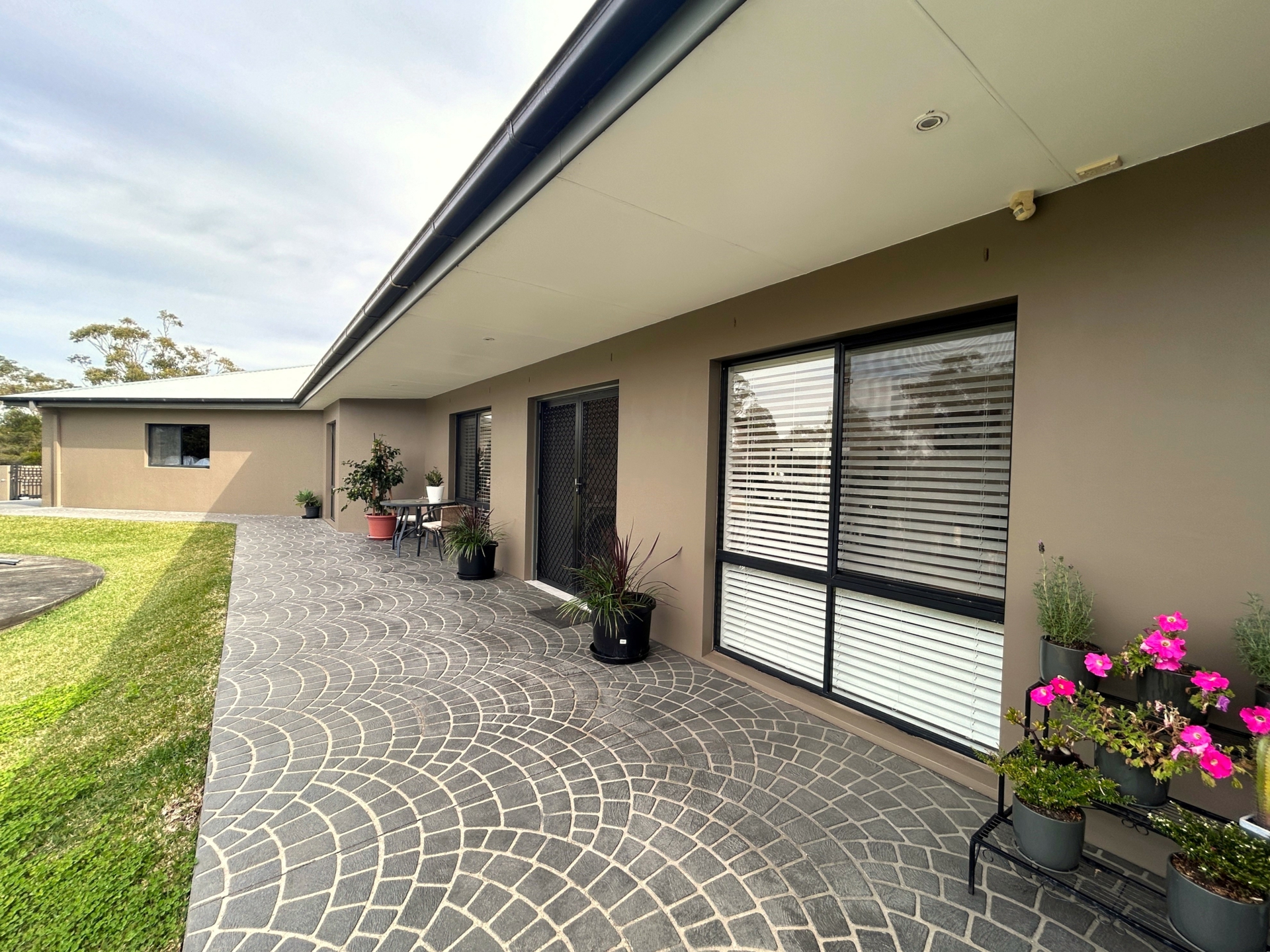 56 Waratah Road, INGLESIDE