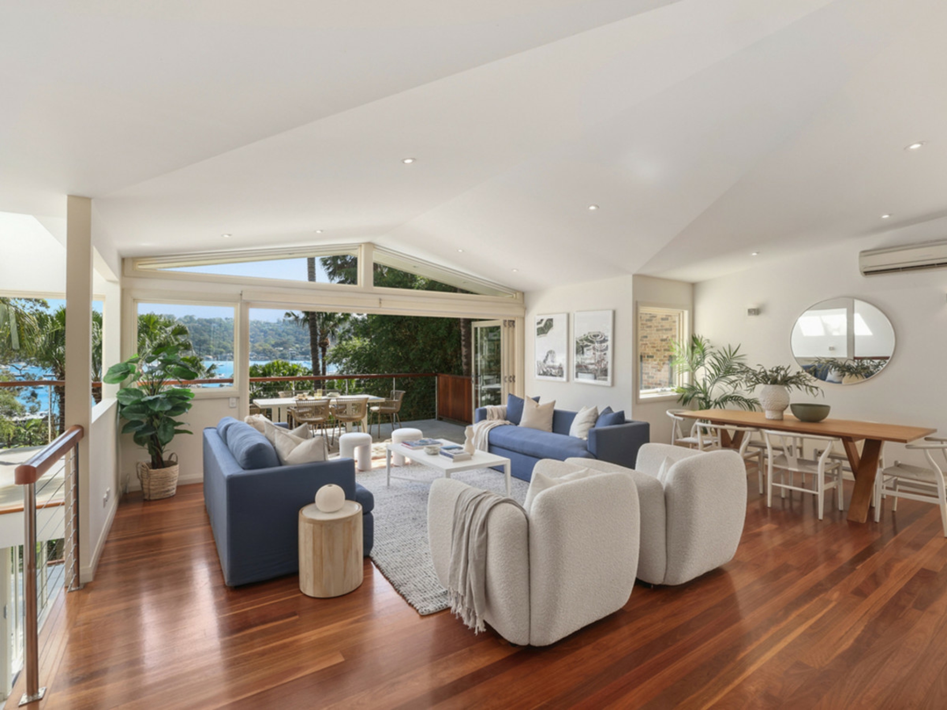 34 Prince Alfred Parade, NEWPORT