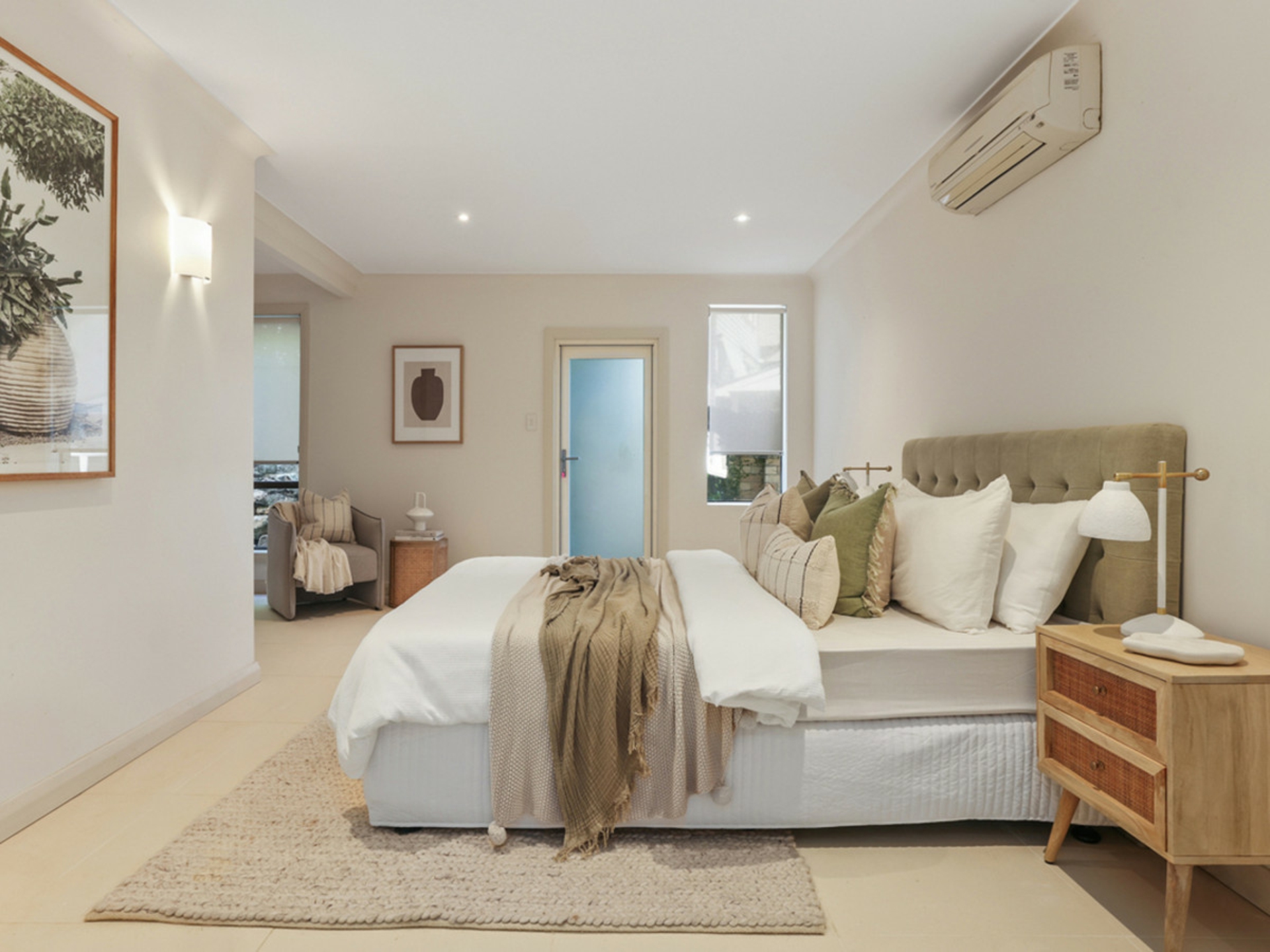 34 Prince Alfred Parade, NEWPORT