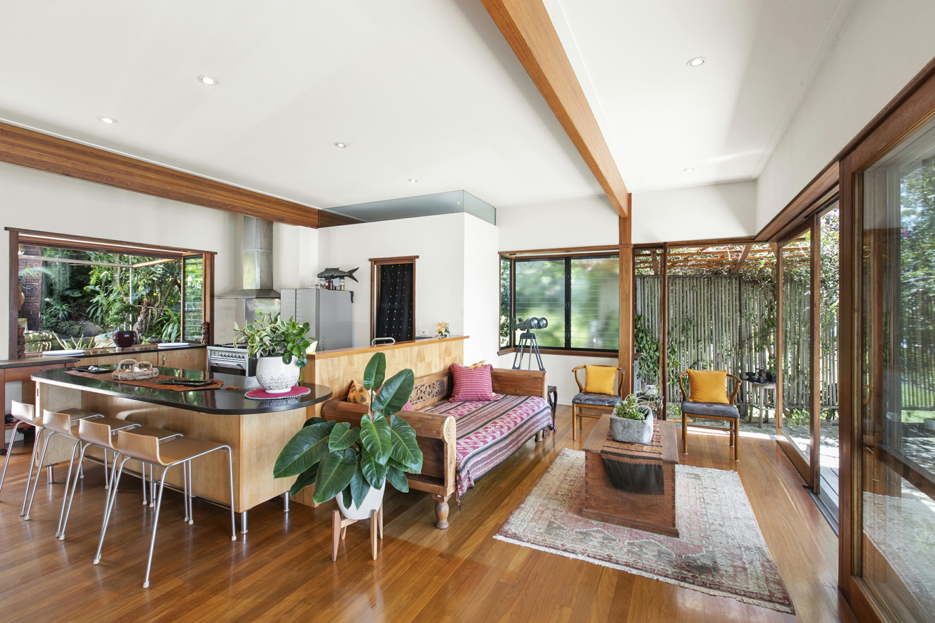 3 The Chase, LOVETT BAY