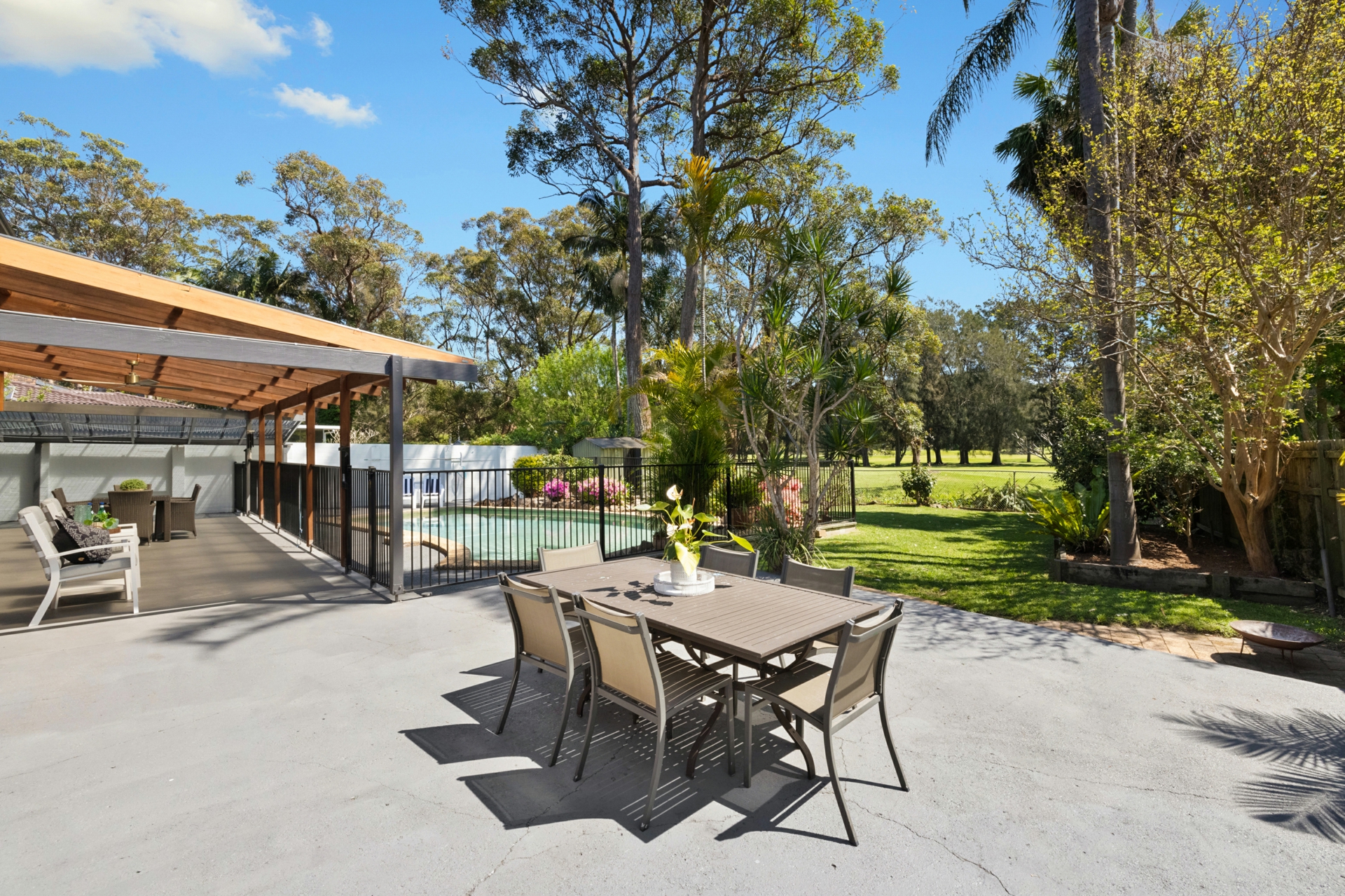 16 Parkland Road, MONA VALE