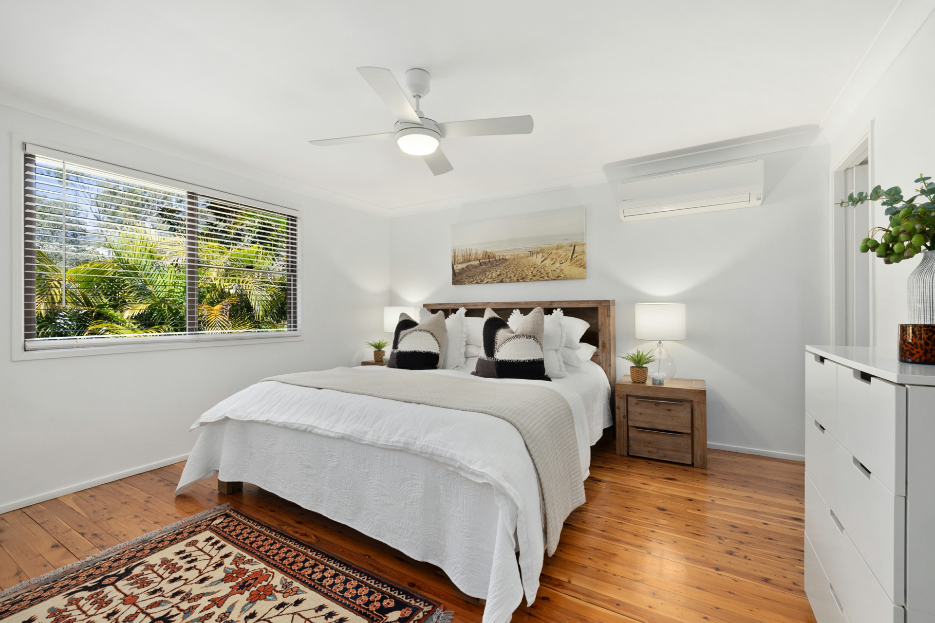 16 Parkland Road, MONA VALE