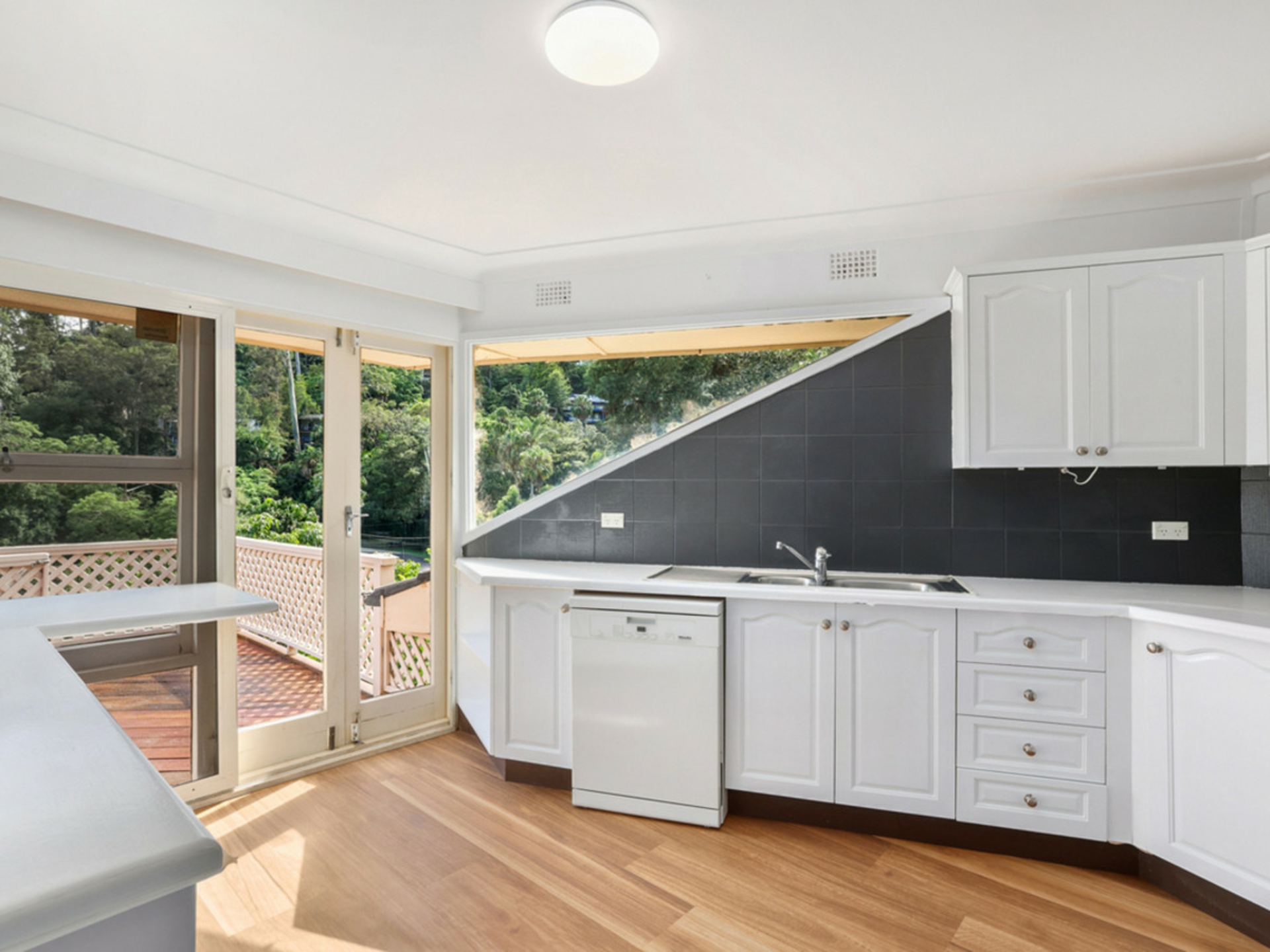 109 Prince Alfred Parade, NEWPORT