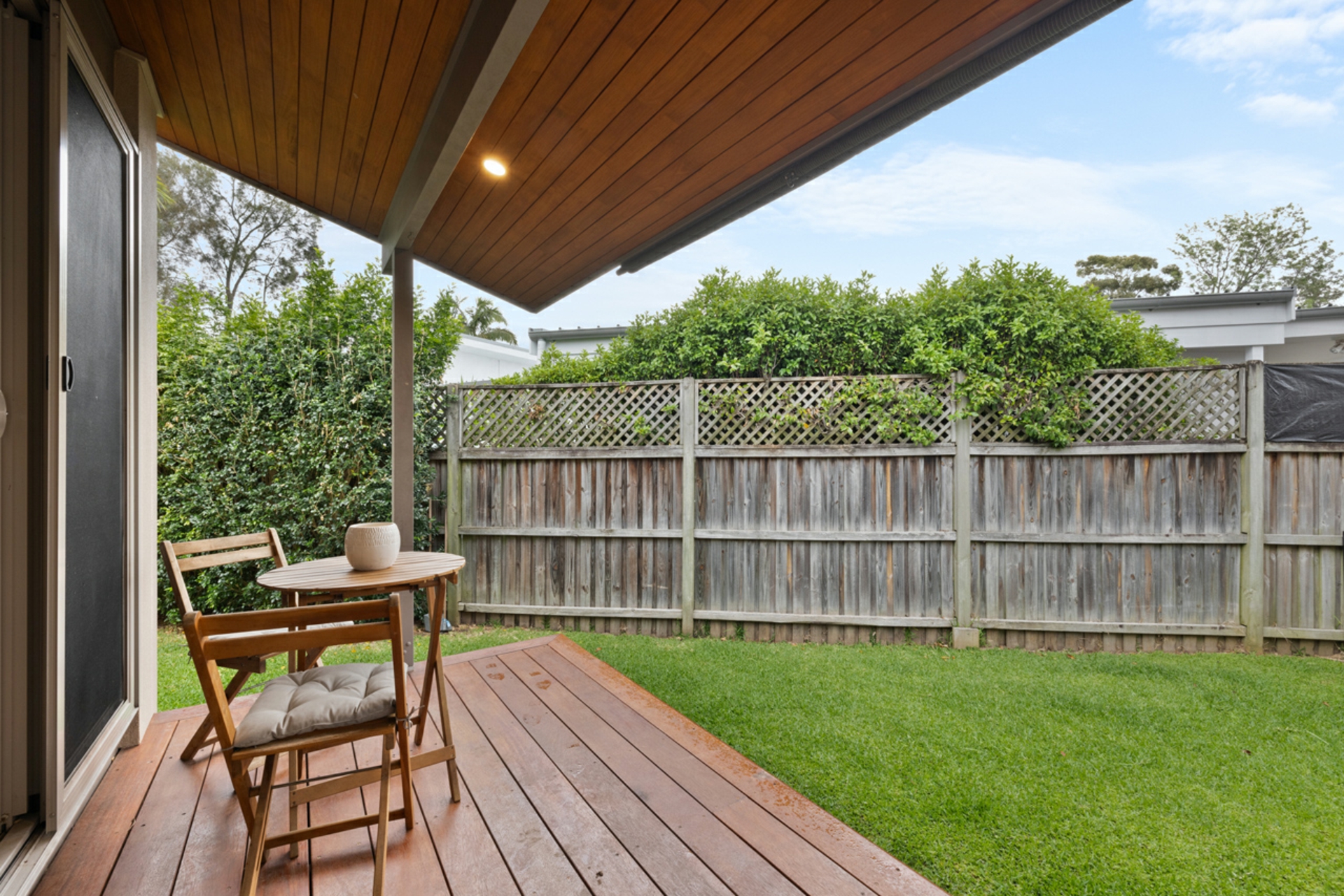 2/8 Nailon Place, MONA VALE