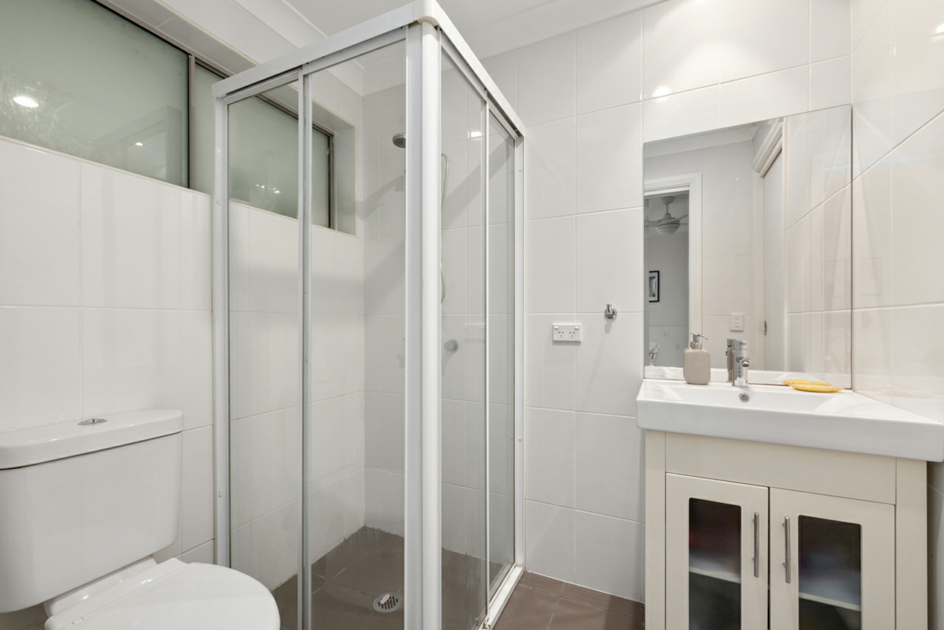 2/8 Nailon Place, MONA VALE