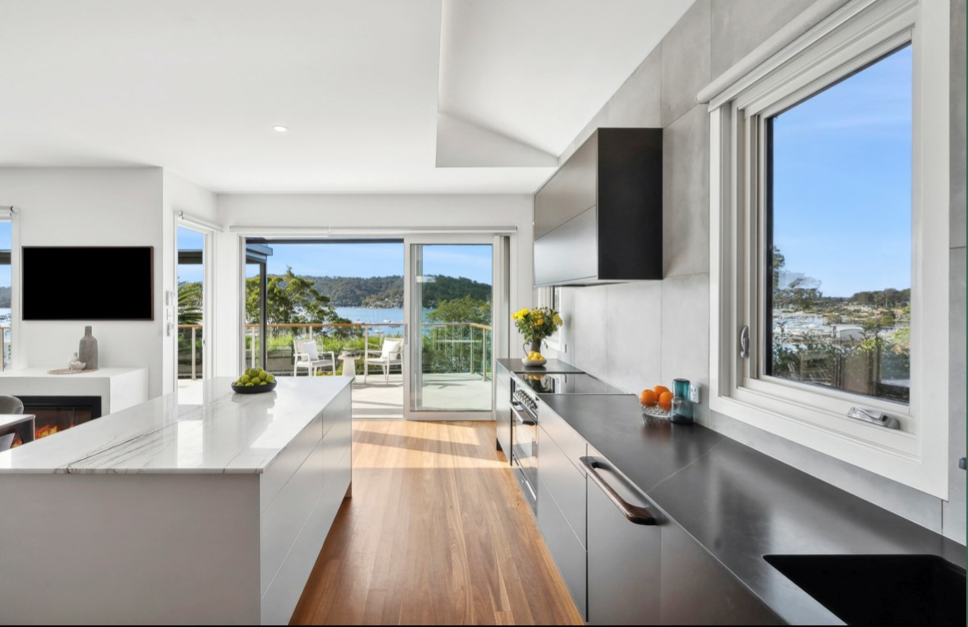 7 Baroona Road, CHURCH POINT