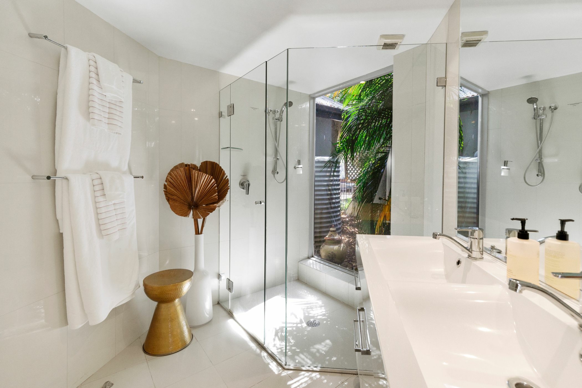 10 Cowan Drive, COTTAGE POINT