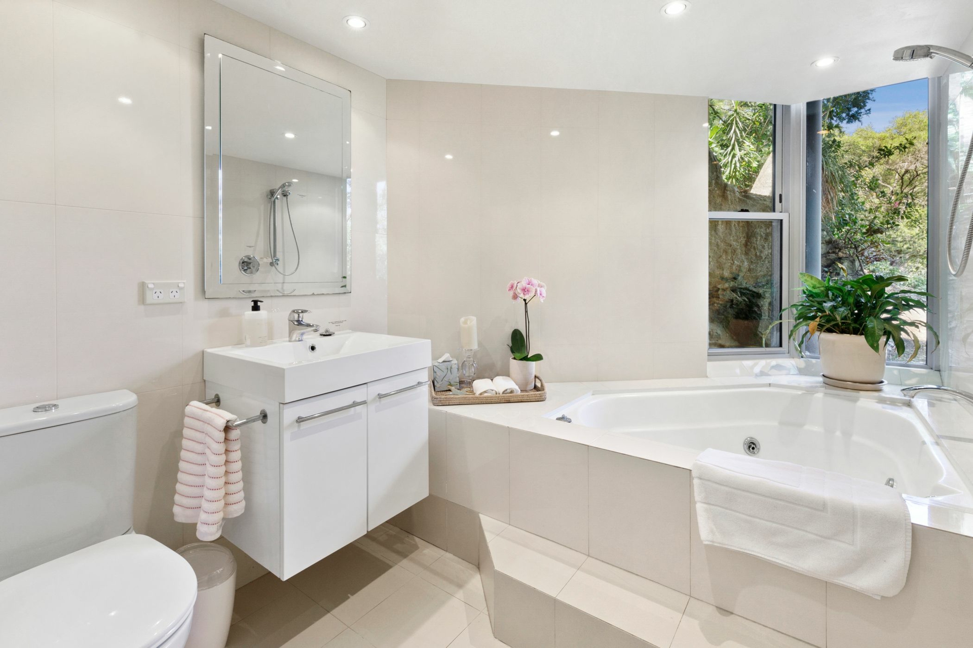 10 Cowan Drive, COTTAGE POINT