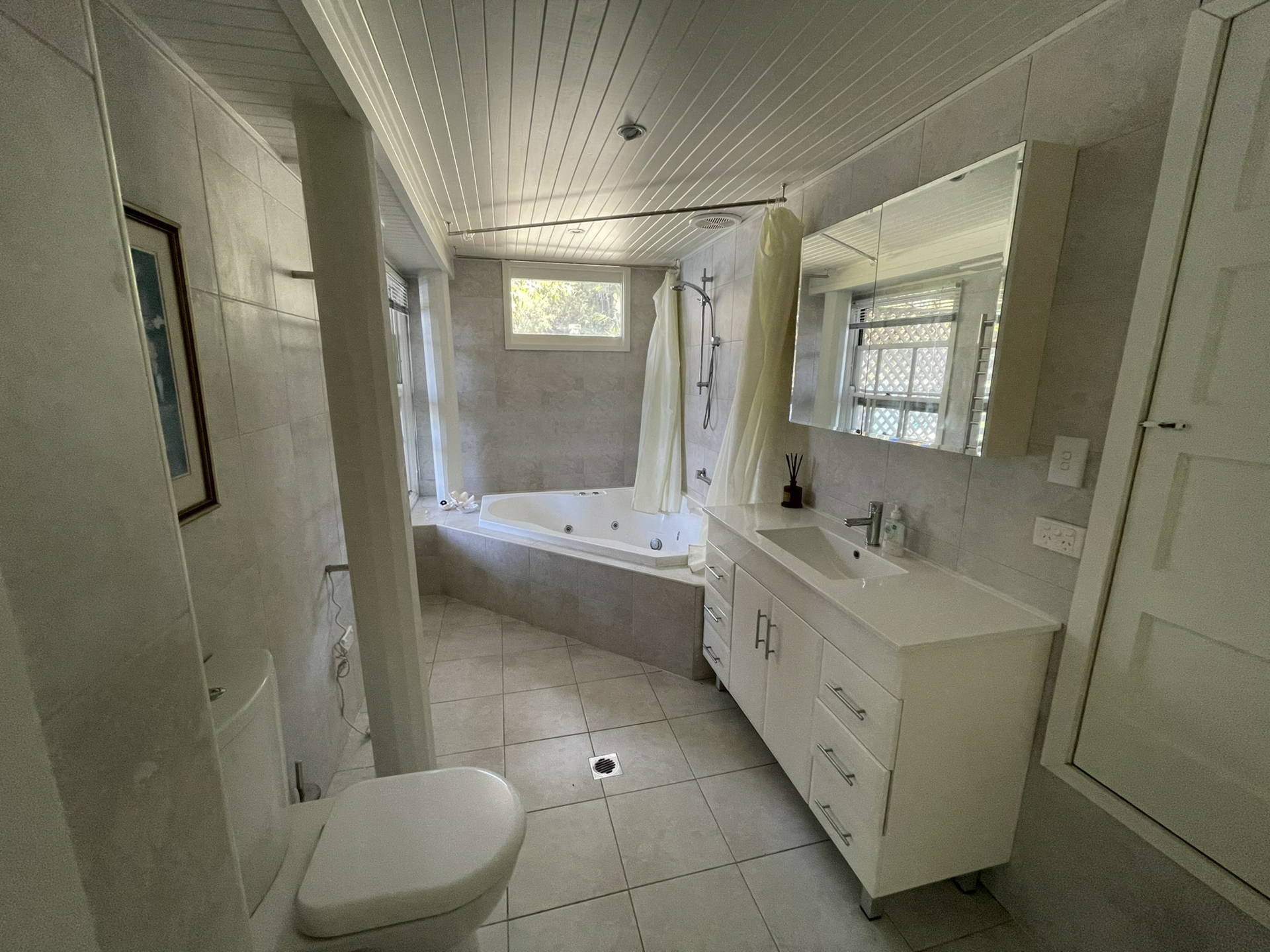 15 Lovett Bay, LOVETT BAY
