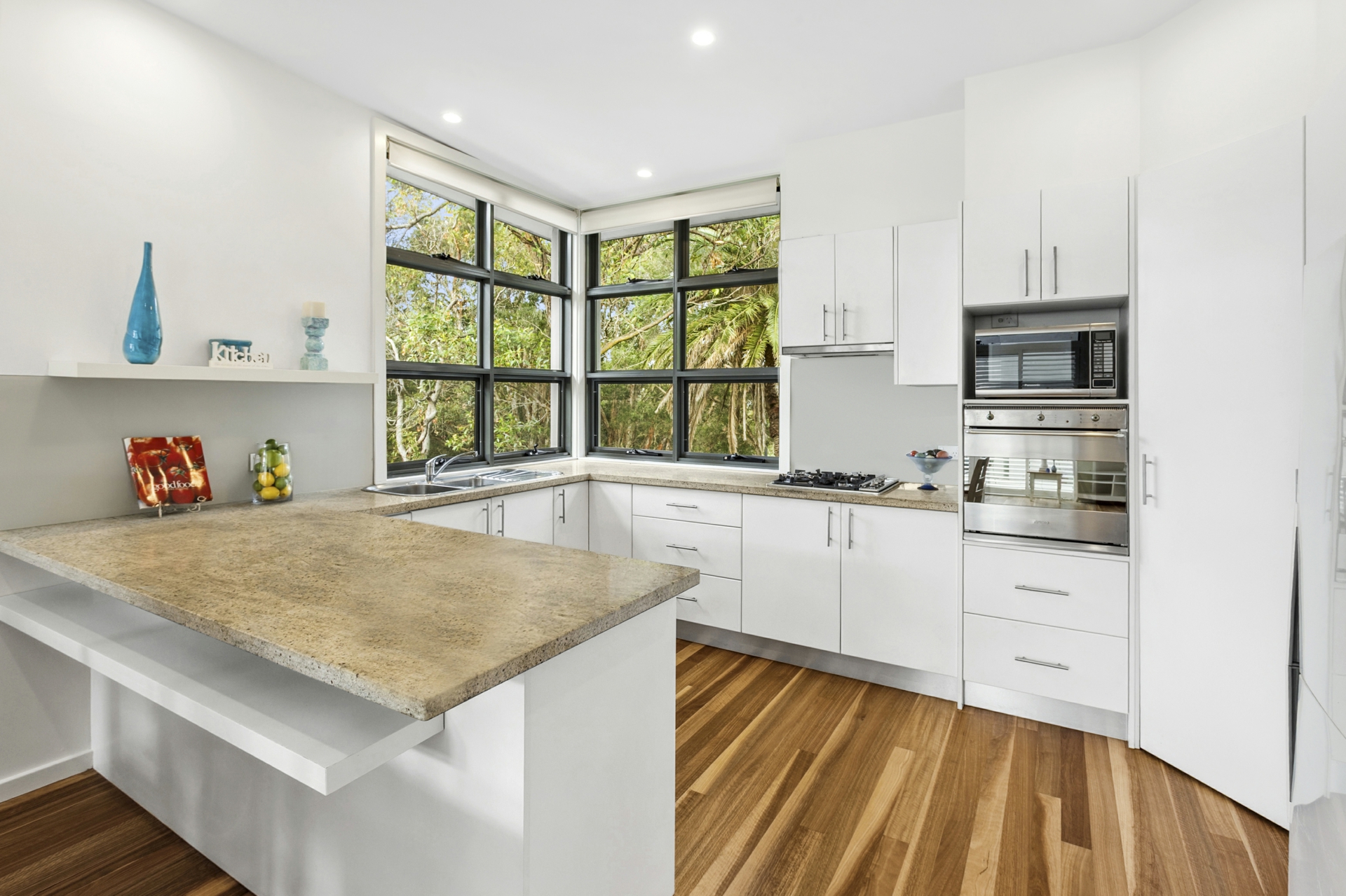 4/5 Central Road, AVALON BEACH