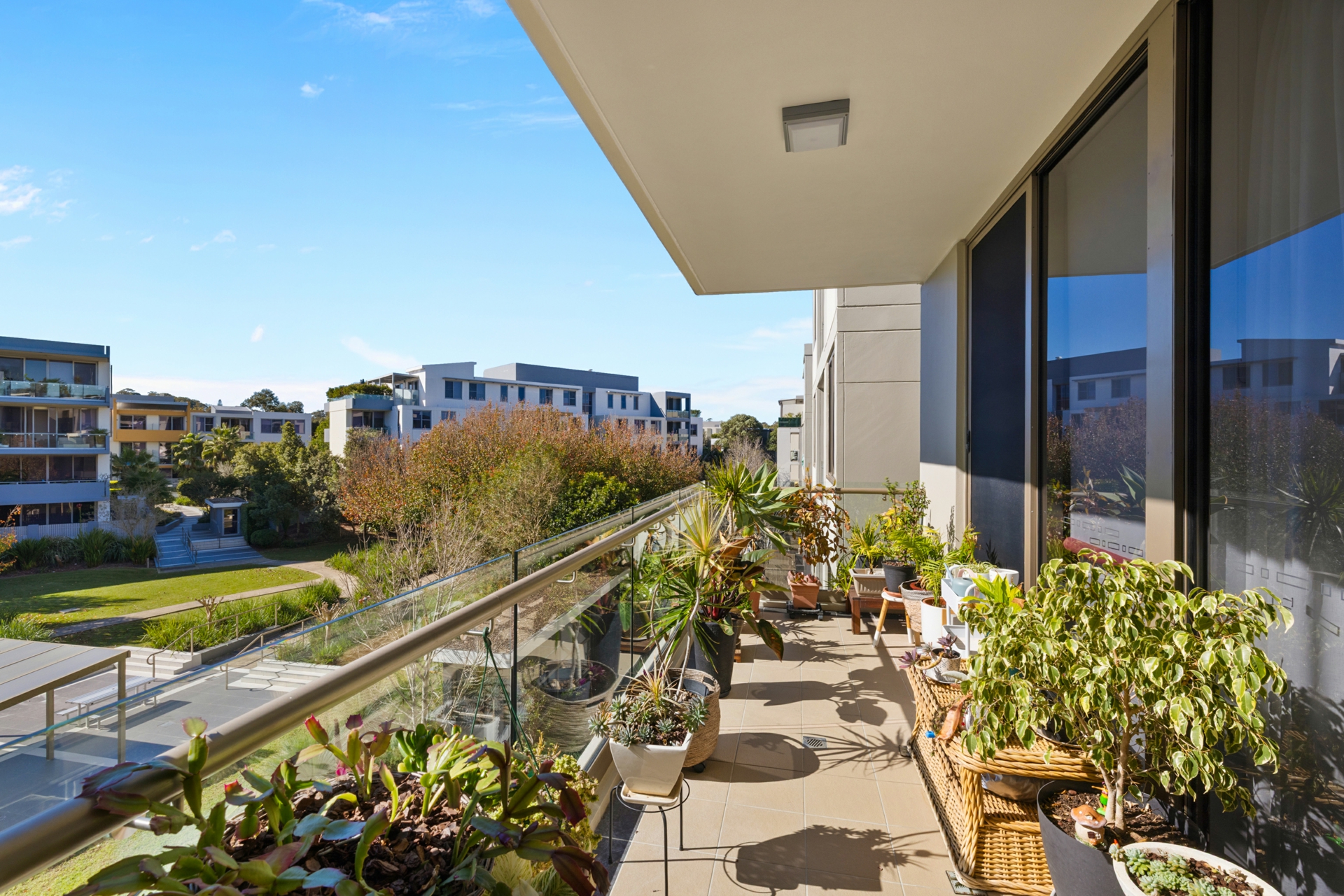 255/79-91 Macpherson Street — photo from LJ Hooker Mona Vale