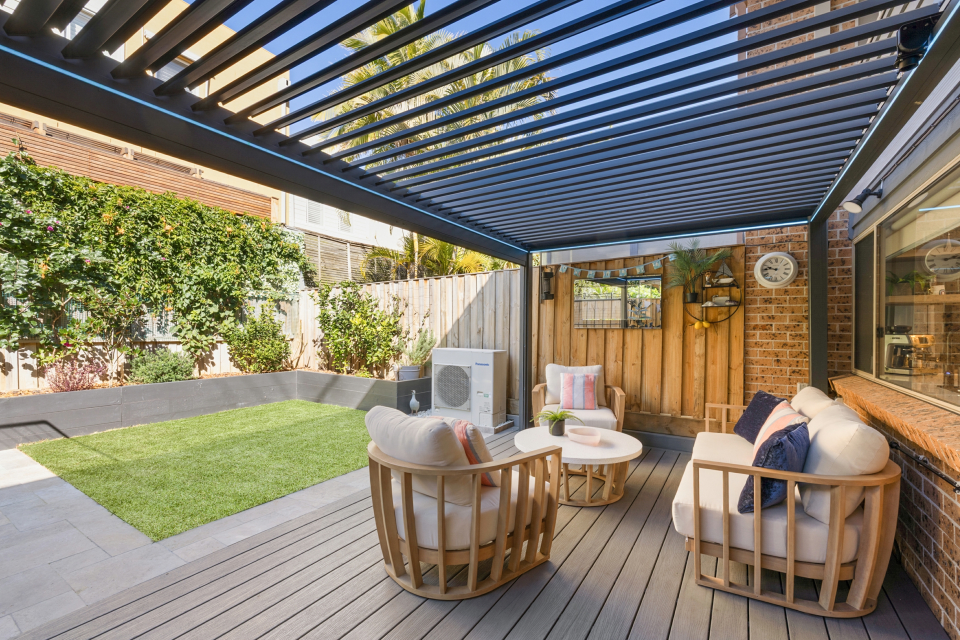 4/51-53 Darley Street East — photo 3 of 12