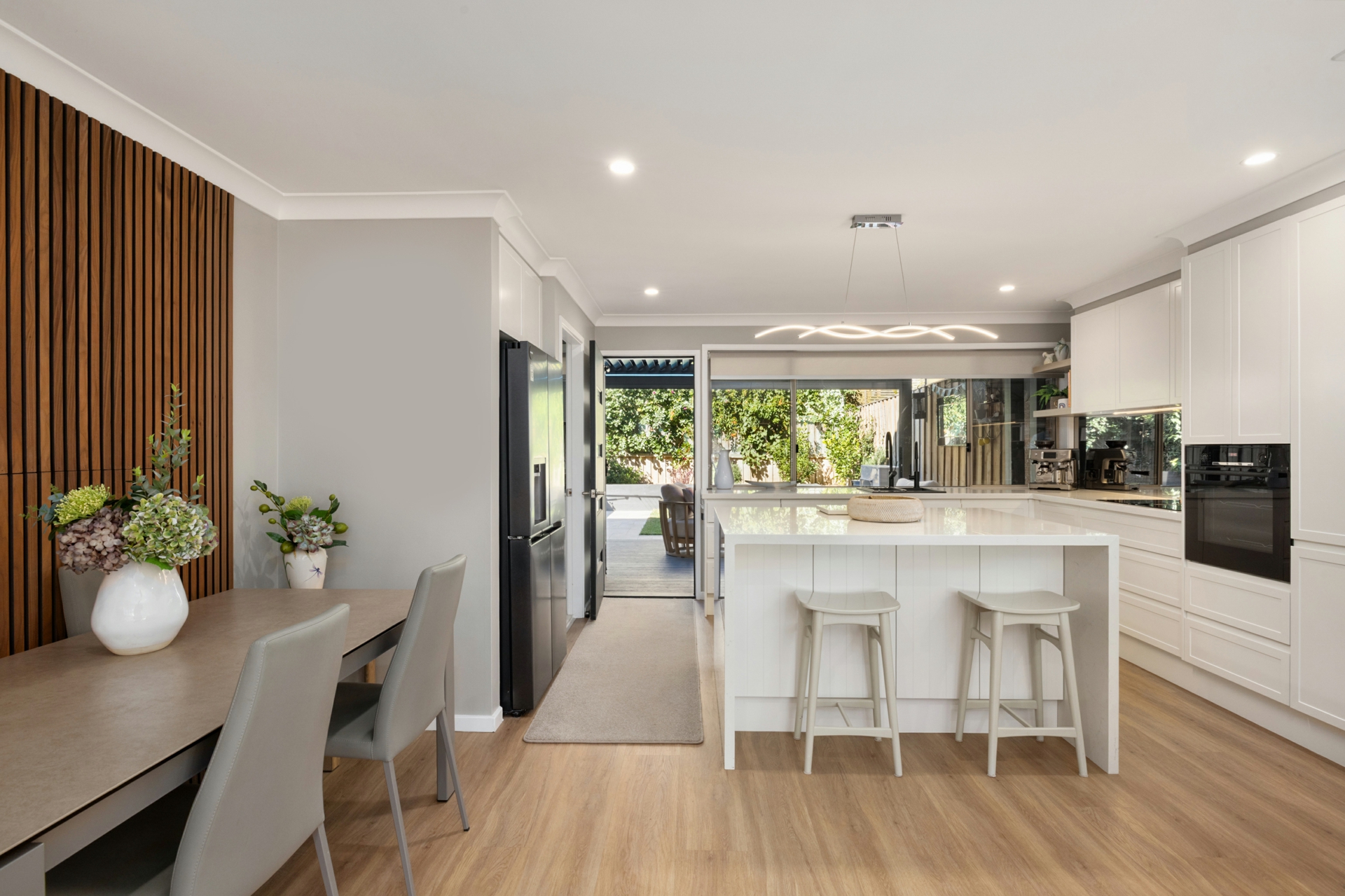 4/51-53 Darley Street East — photo 5 of 12