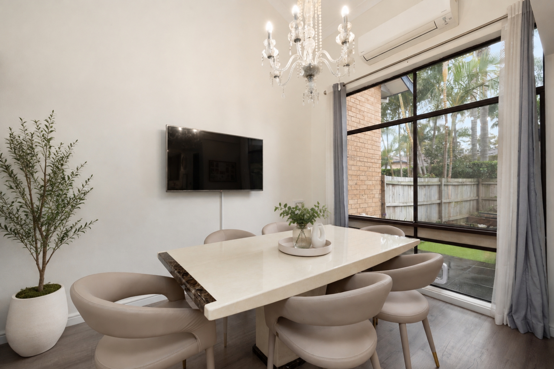 55/30 Macpherson Street — photo 4 of 10