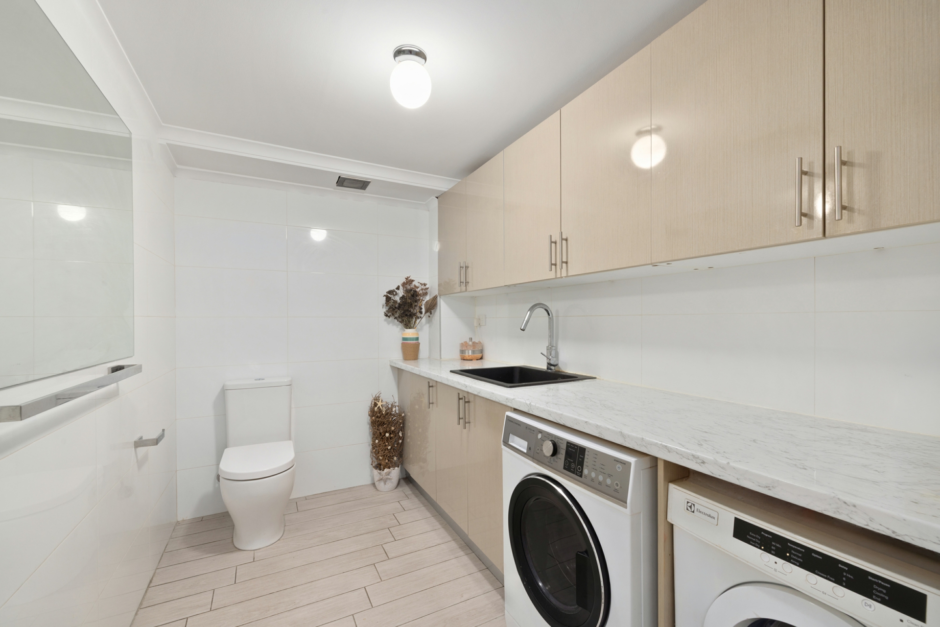 55/30 Macpherson Street — photo 9 of 10