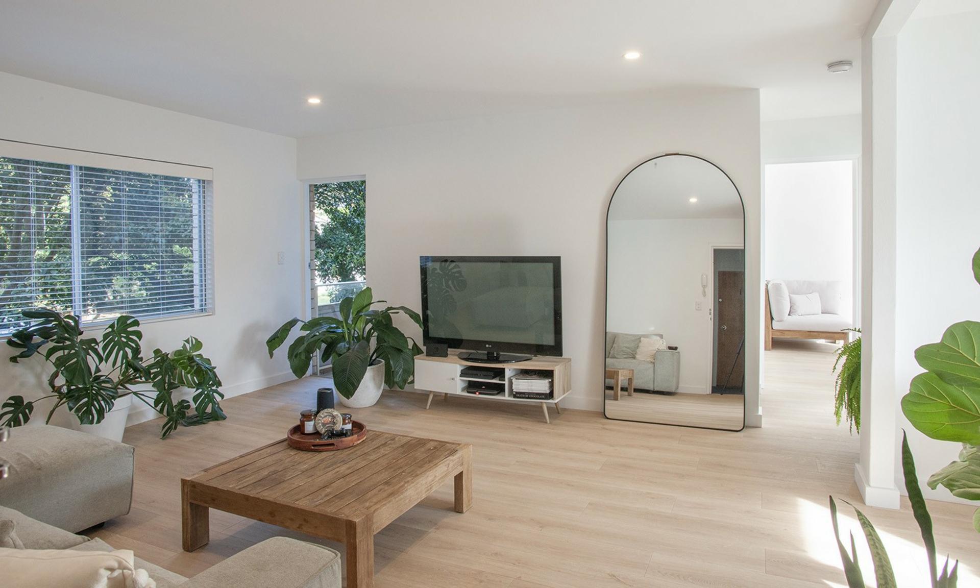 2/3 Bassett Street — photo 2 of 19