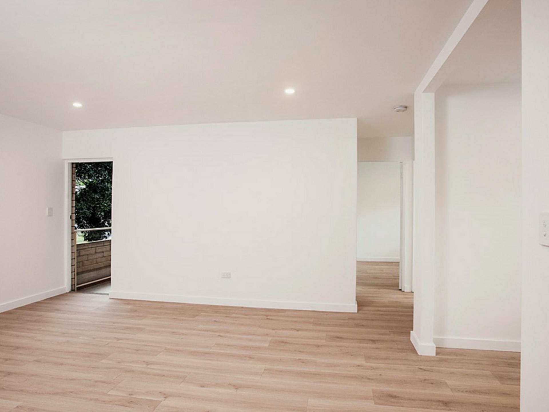 2/3 Bassett Street — photo 4 of 19