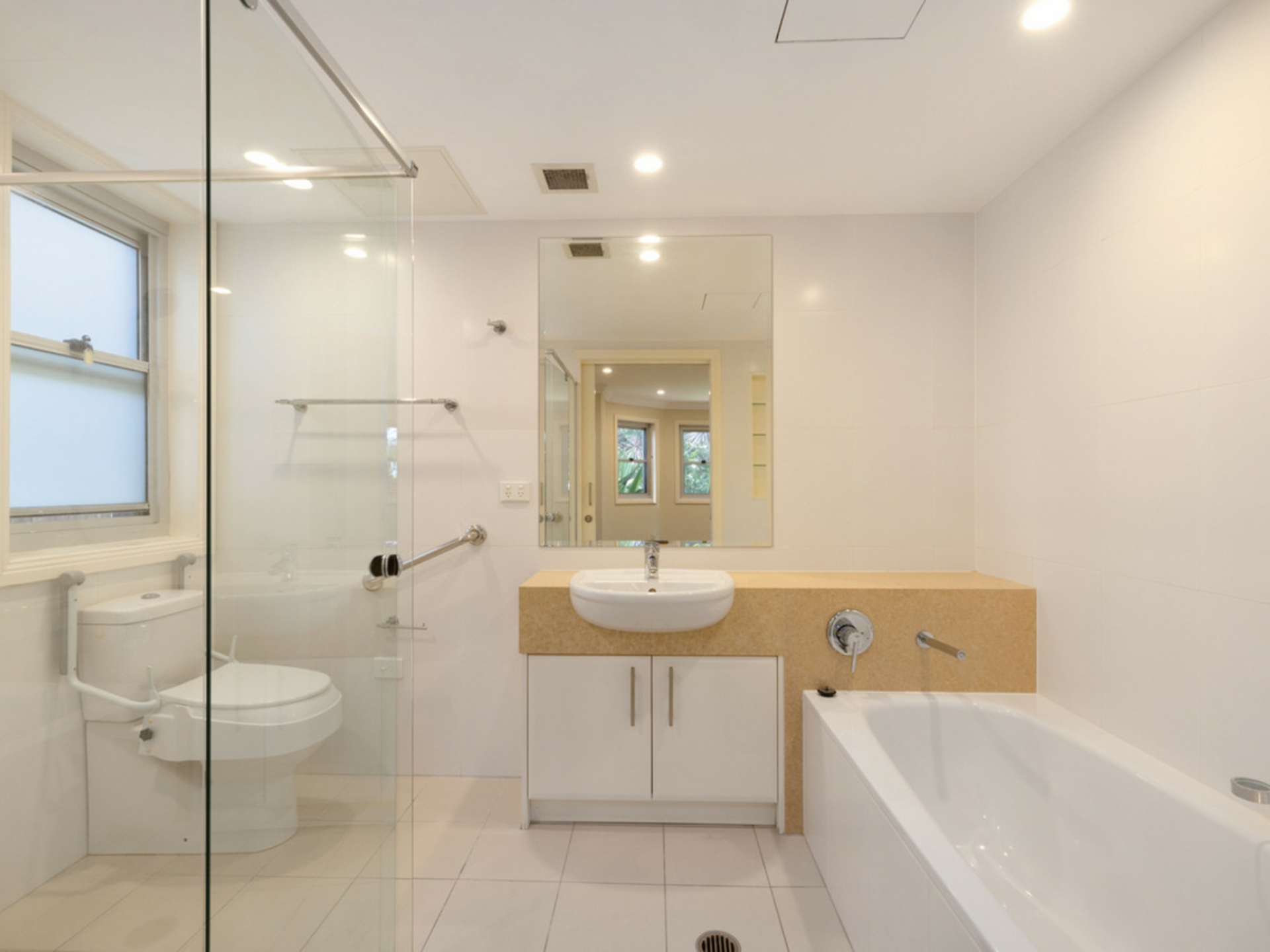 1/1819-1823 Pittwater Road — photo 7 of 12
