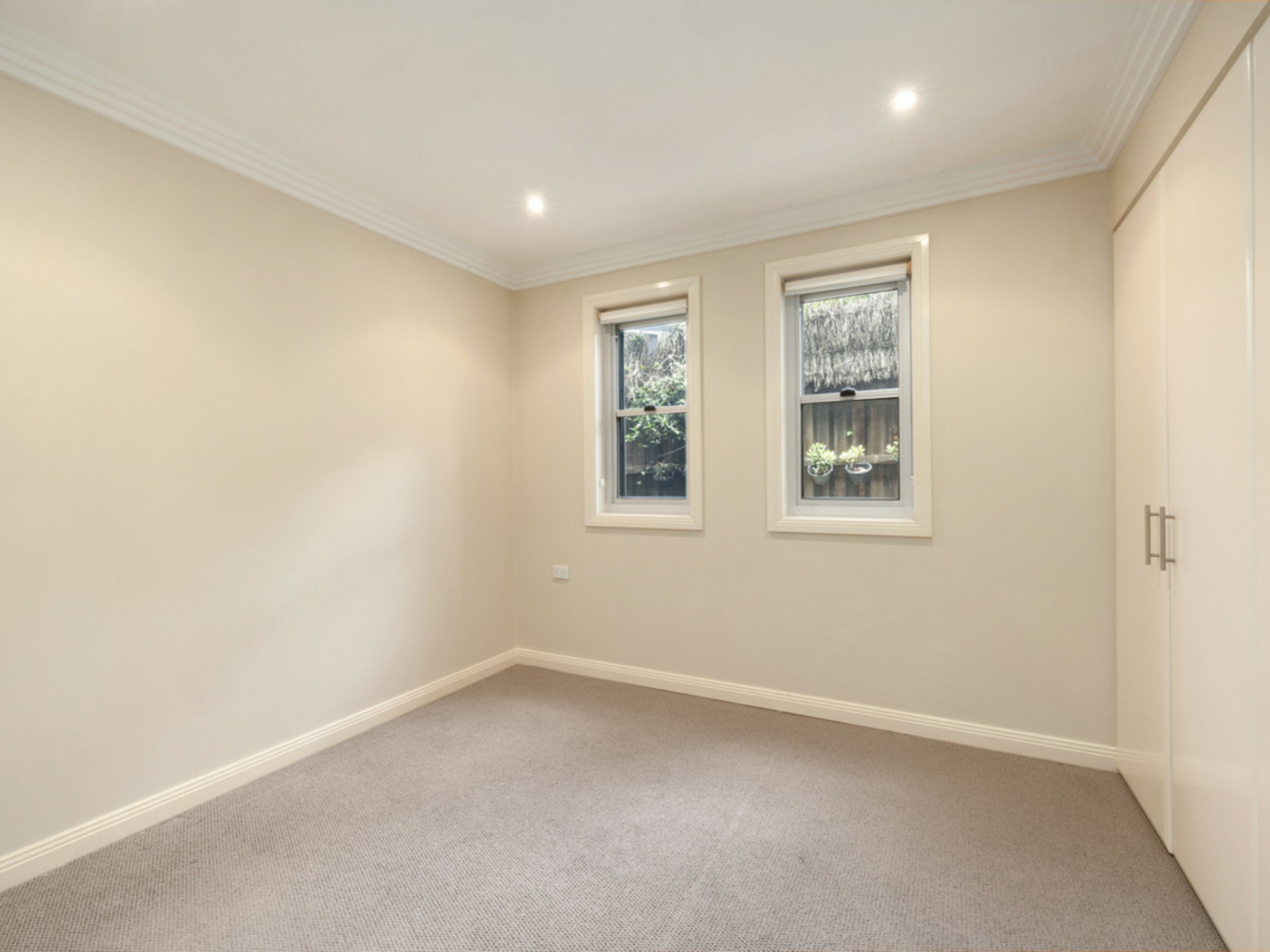 1/1819-1823 Pittwater Road — photo 9 of 12