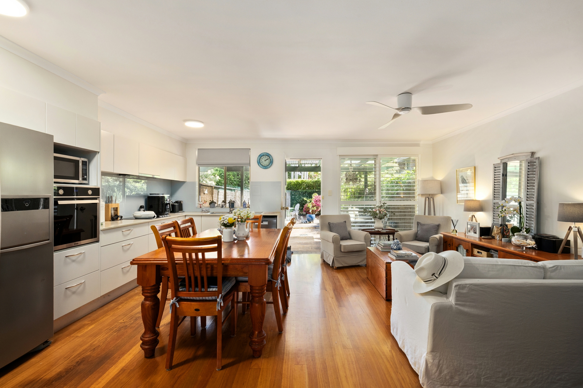 45/28 Macpherson Street — photo from LJ Hooker Mona Vale
