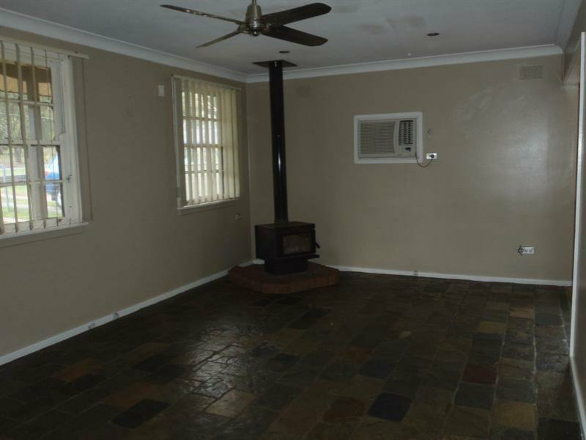 10 Nella Dan Avenue, TREGEAR