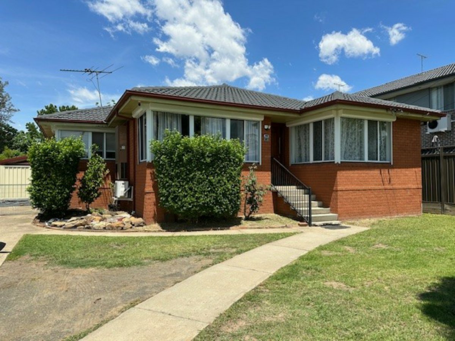 90 Great Western Highway, KINGSWOOD