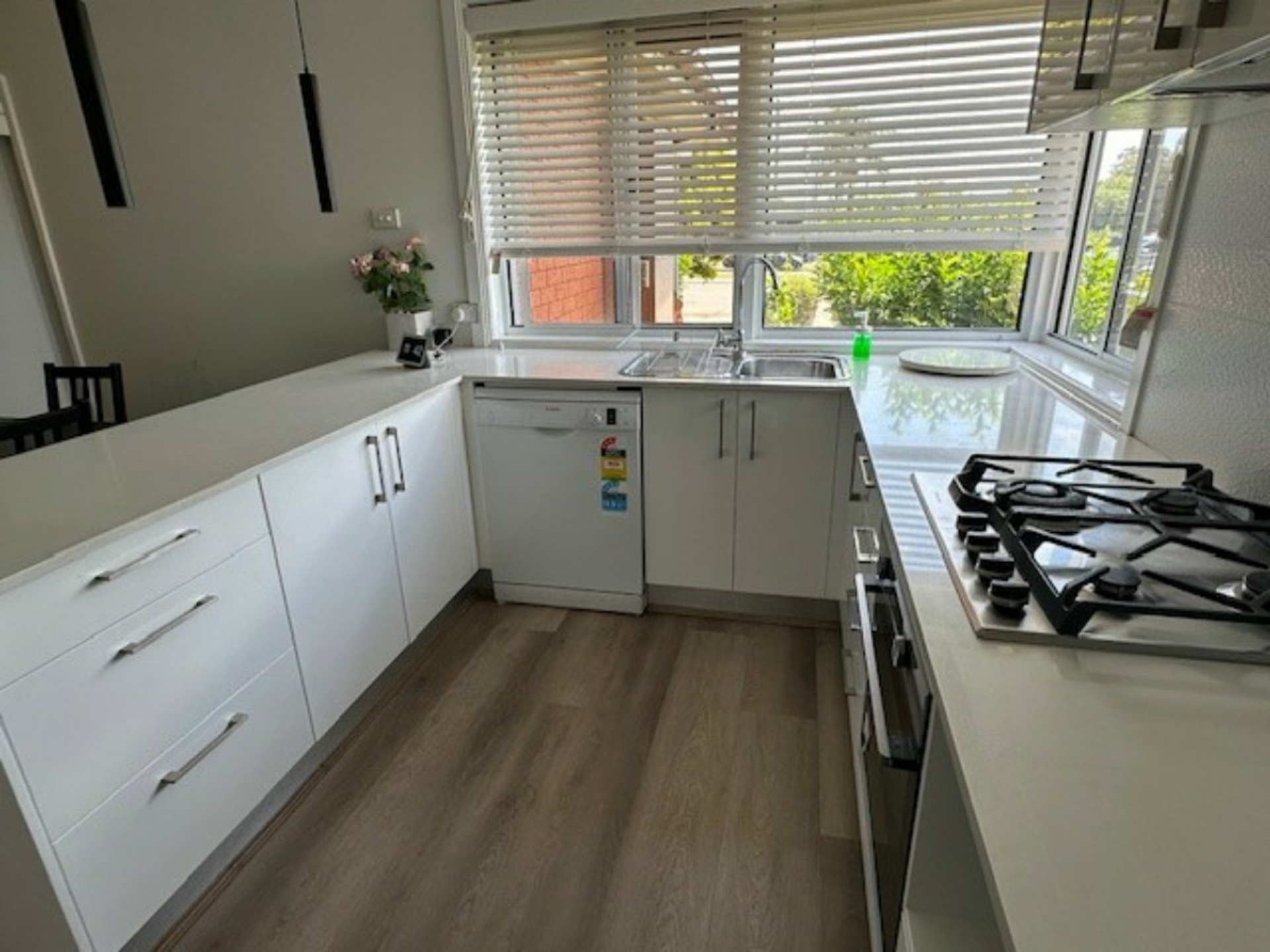 90 Great Western Highway, KINGSWOOD
