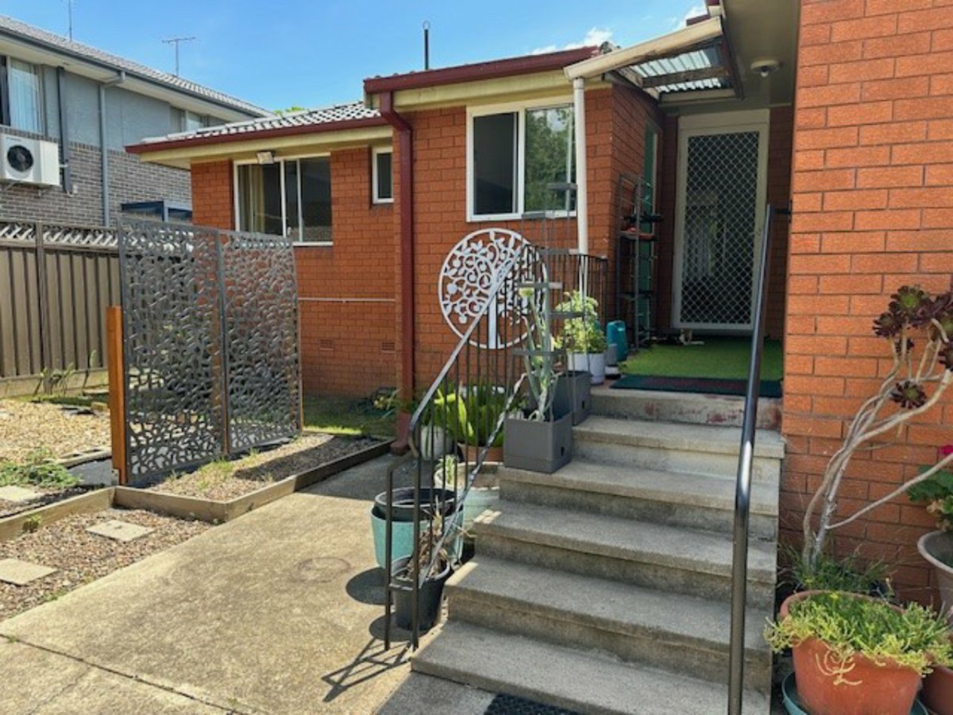 90 Great Western Highway, KINGSWOOD